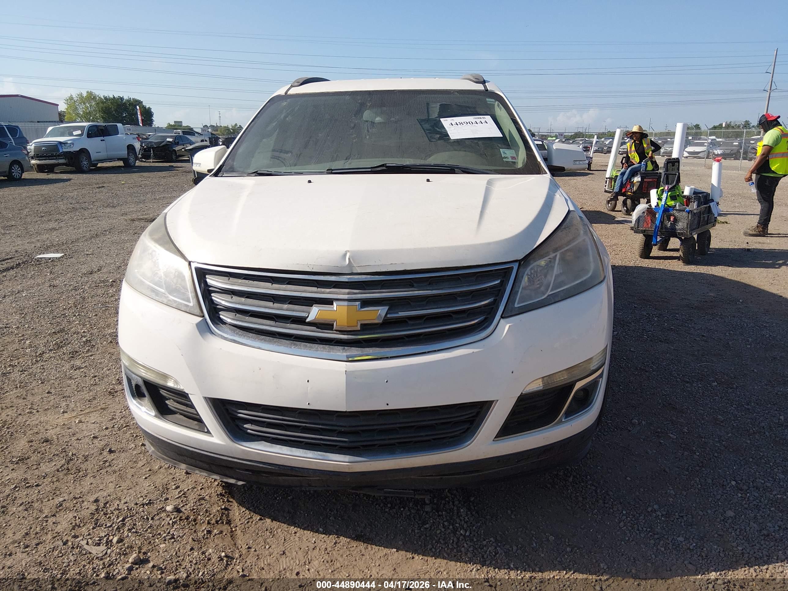CHEVROLET TRAVERSE image 6