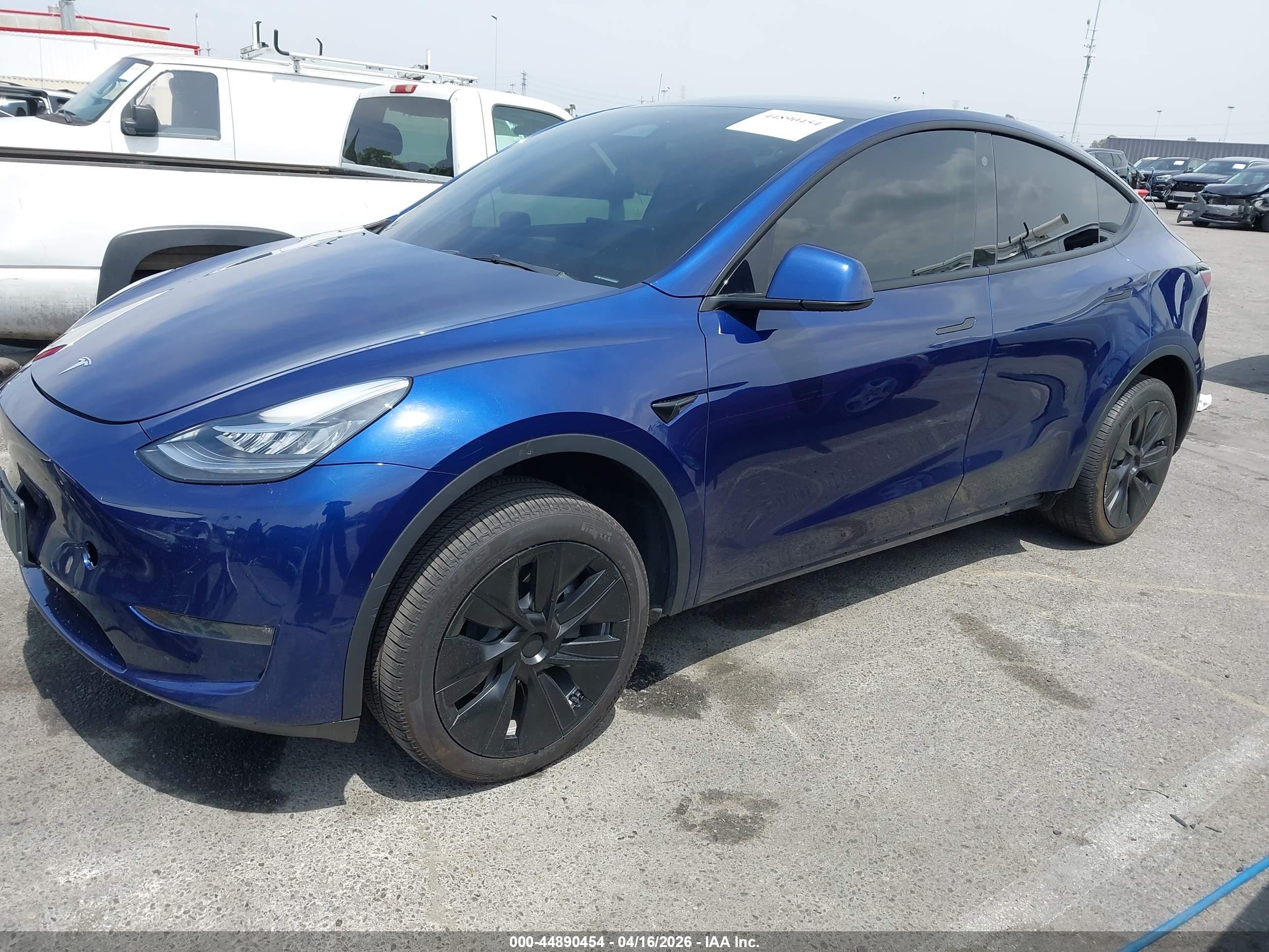 TESLA MODEL image 2
