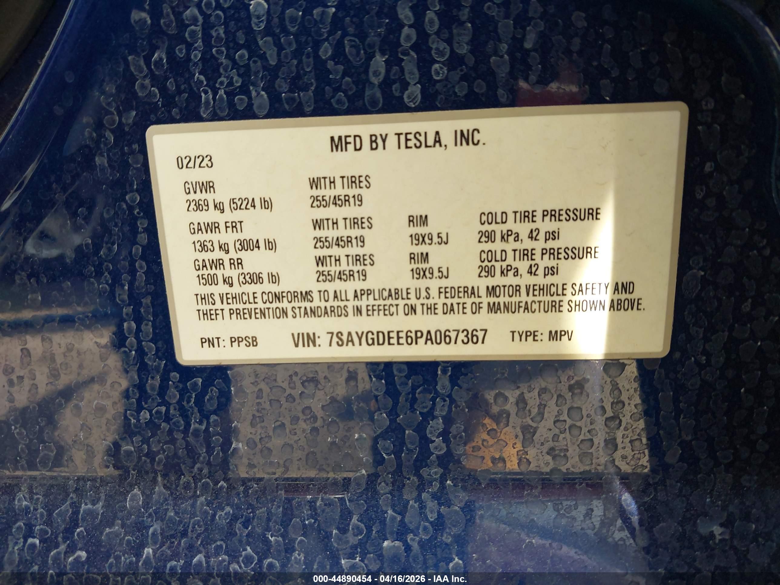 TESLA MODEL image 9