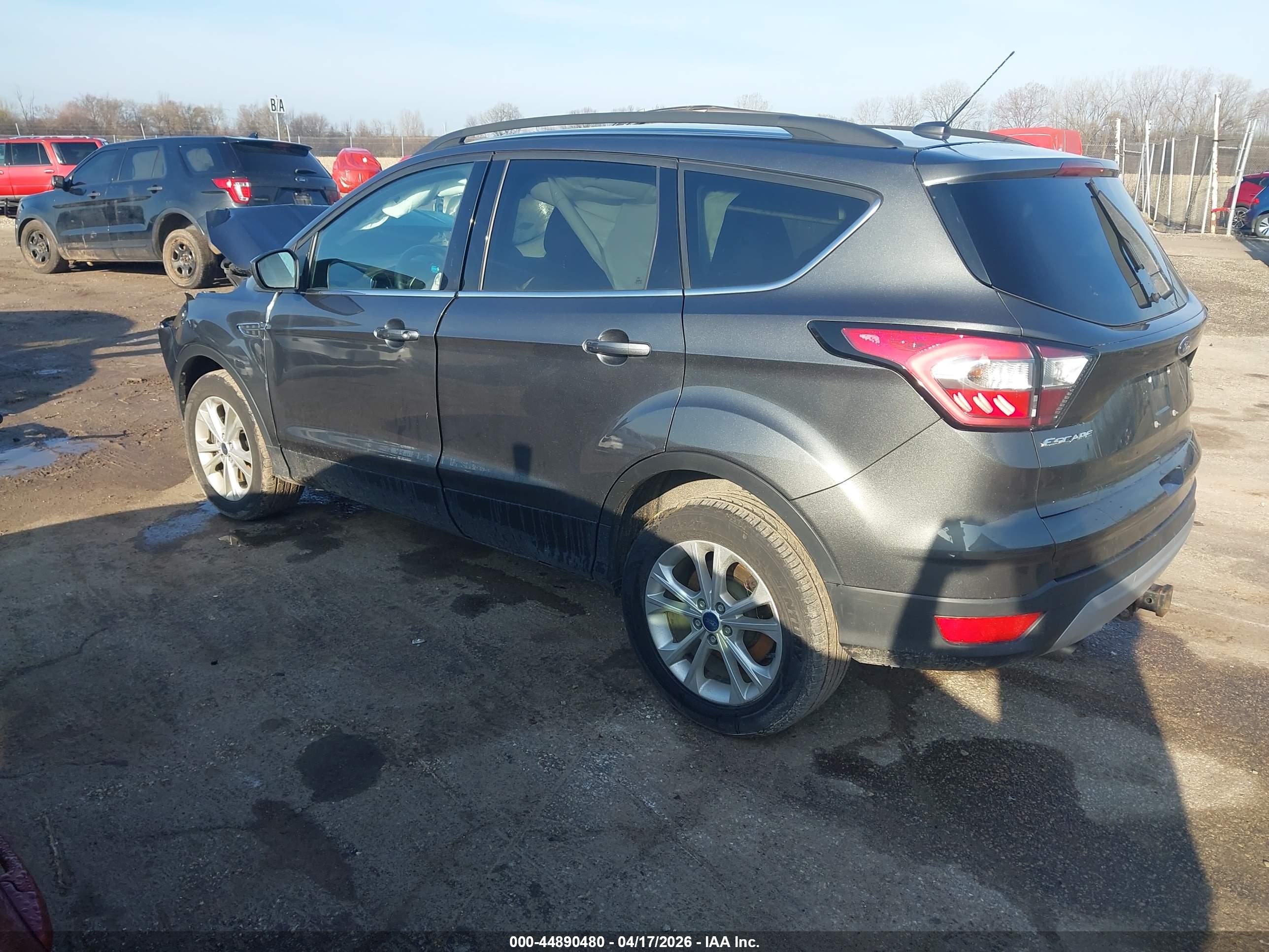 FORD ESCAPE image 3