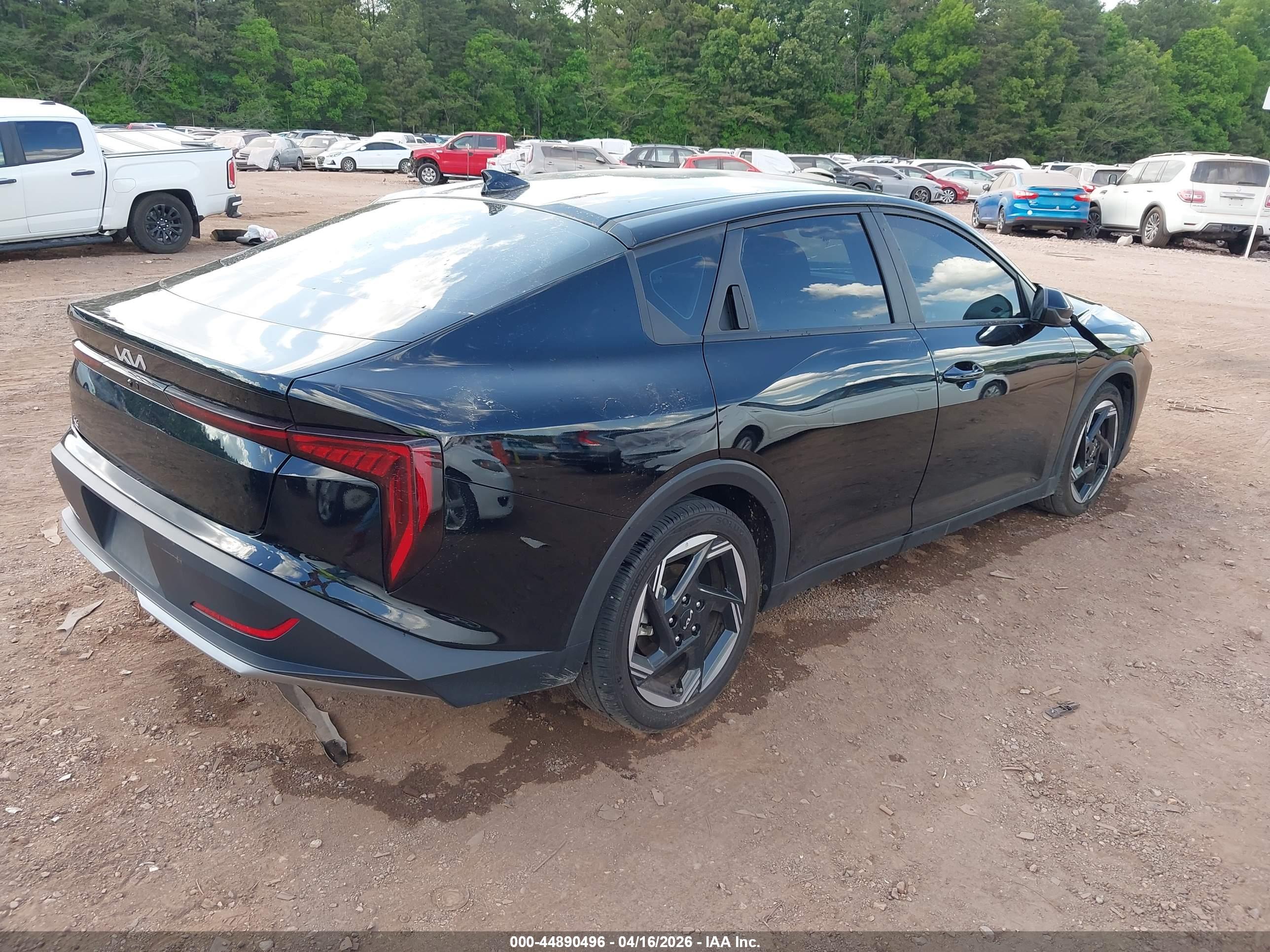 KIA K4 image 4
