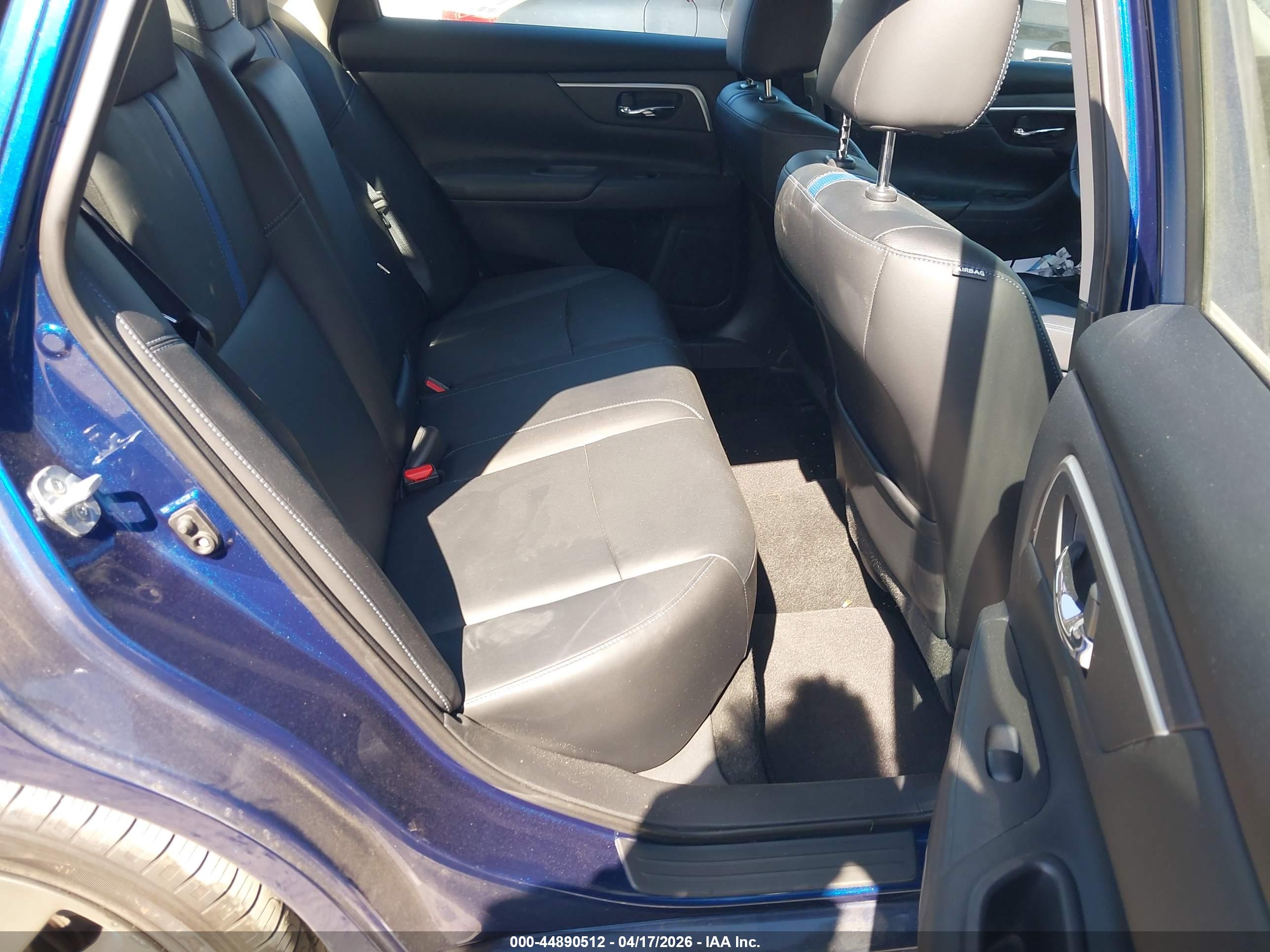 NISSAN ALTIMA image 8