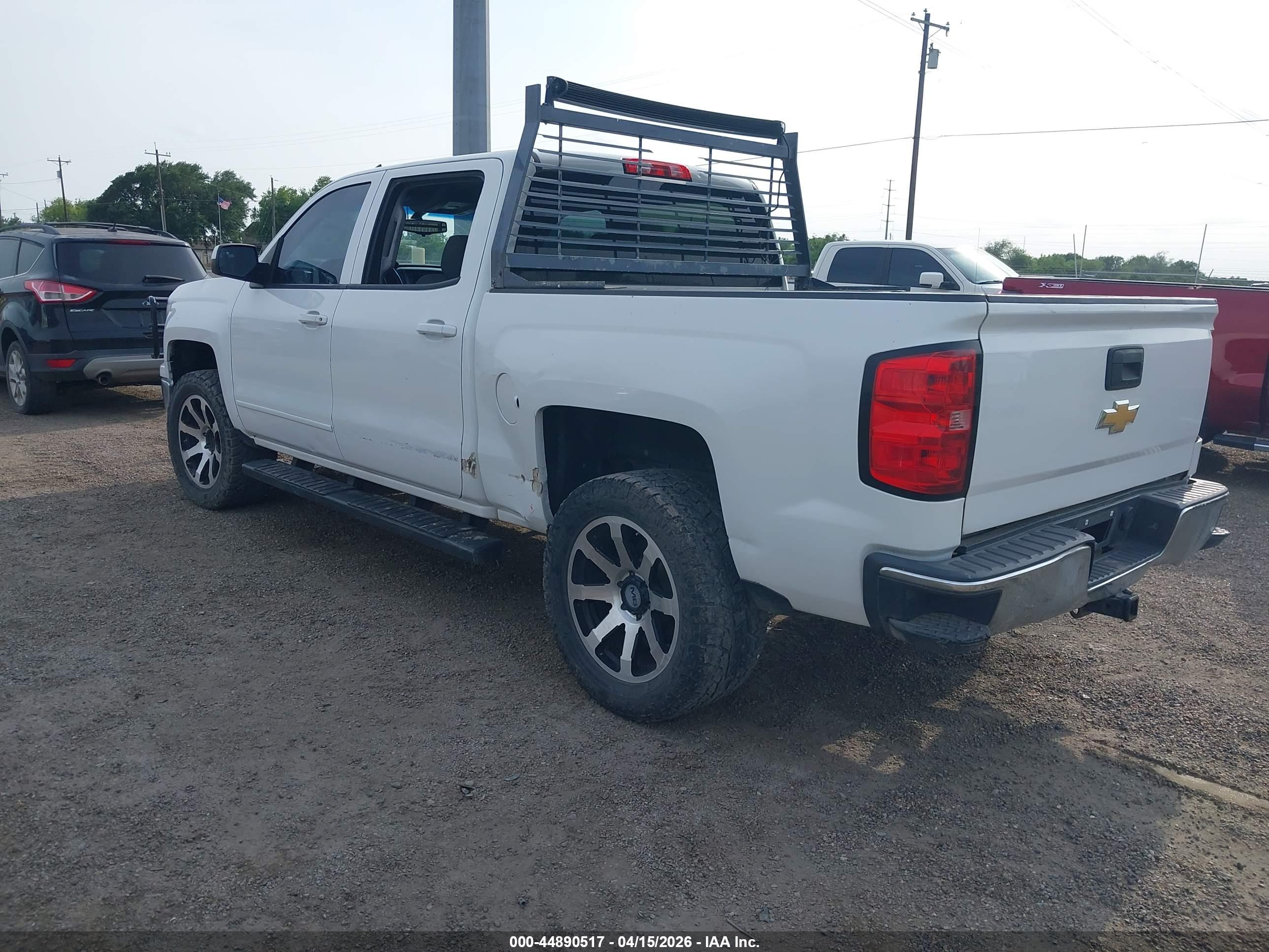 CHEVROLET SILVERADO image 3