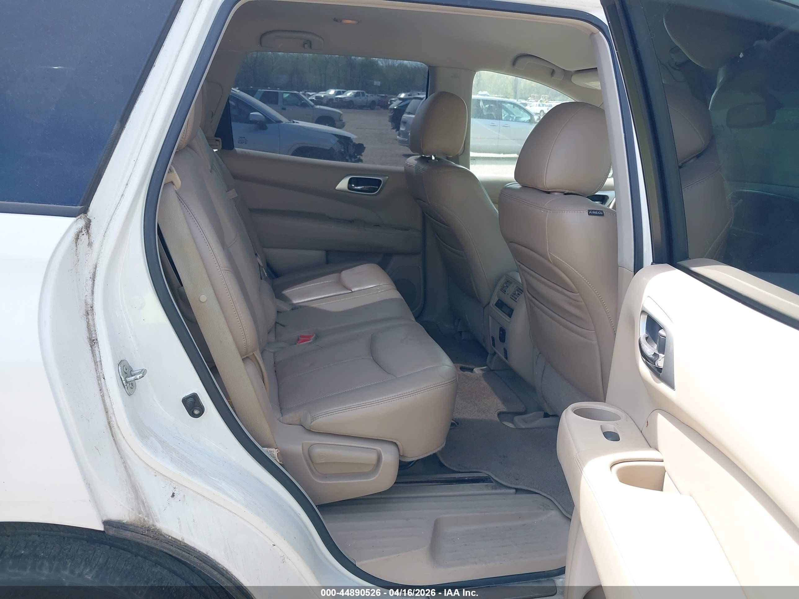 NISSAN PATHFINDER image 8