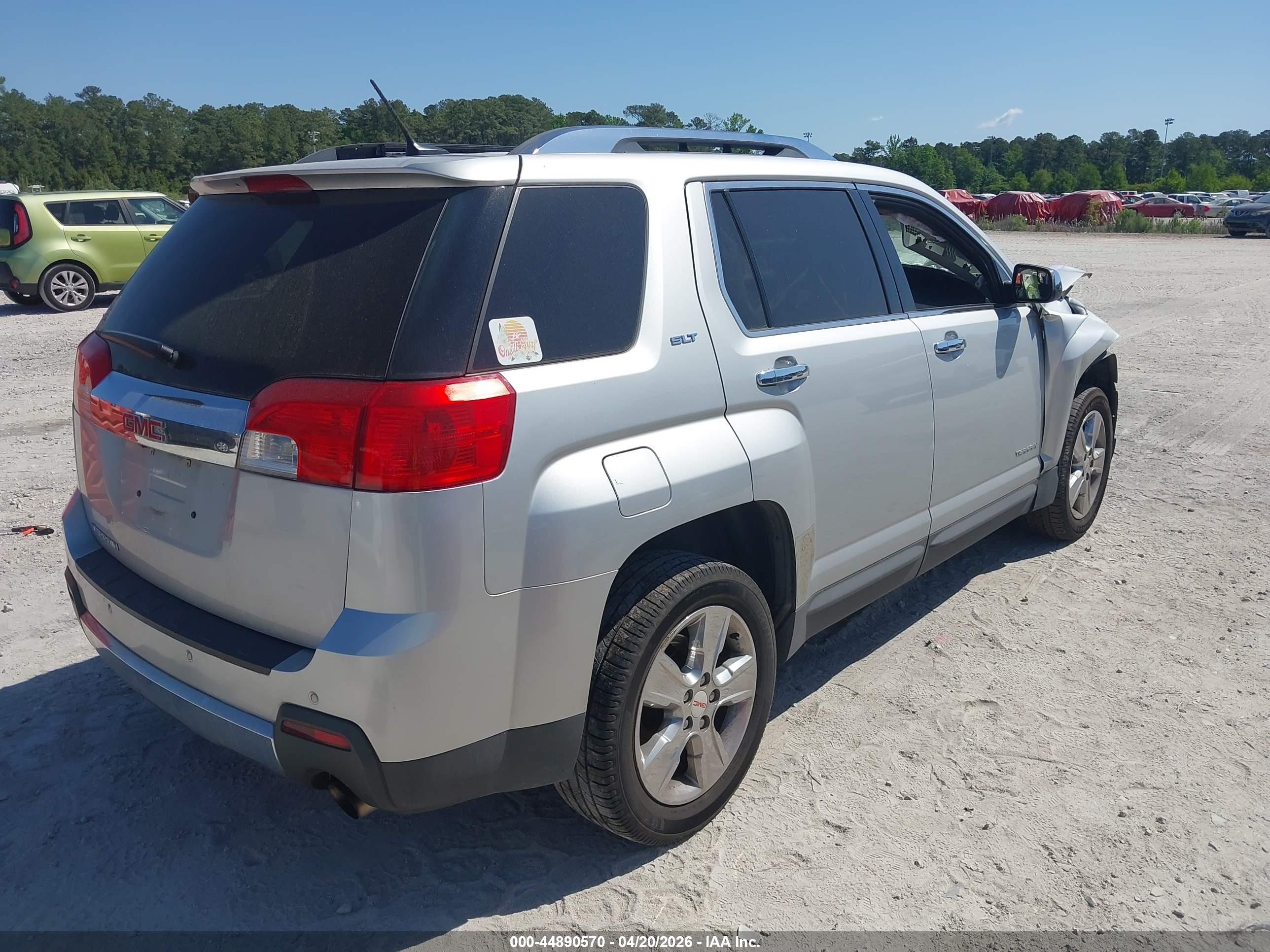 GMC TERRAIN image 4