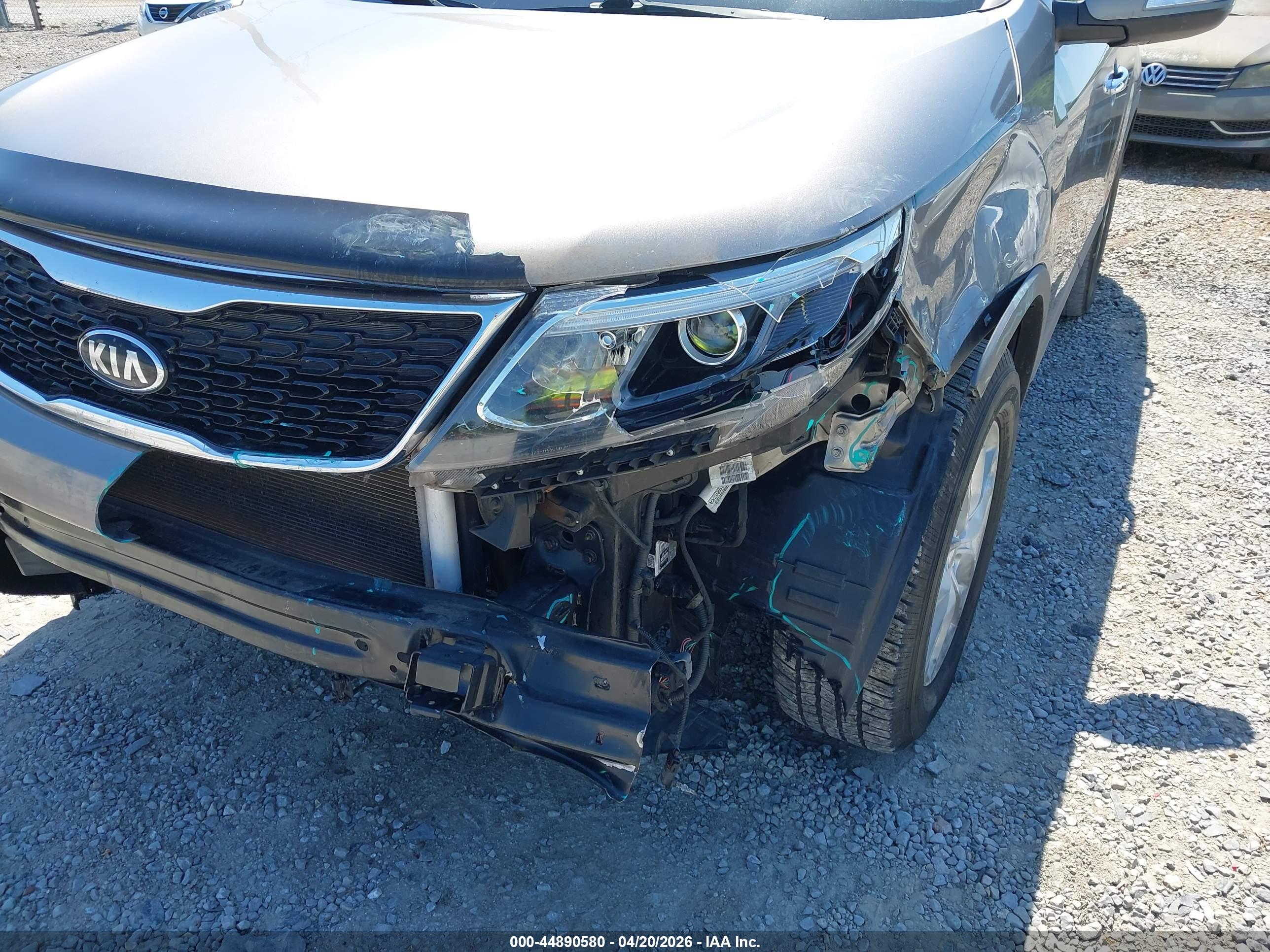 KIA SORENTO image 6