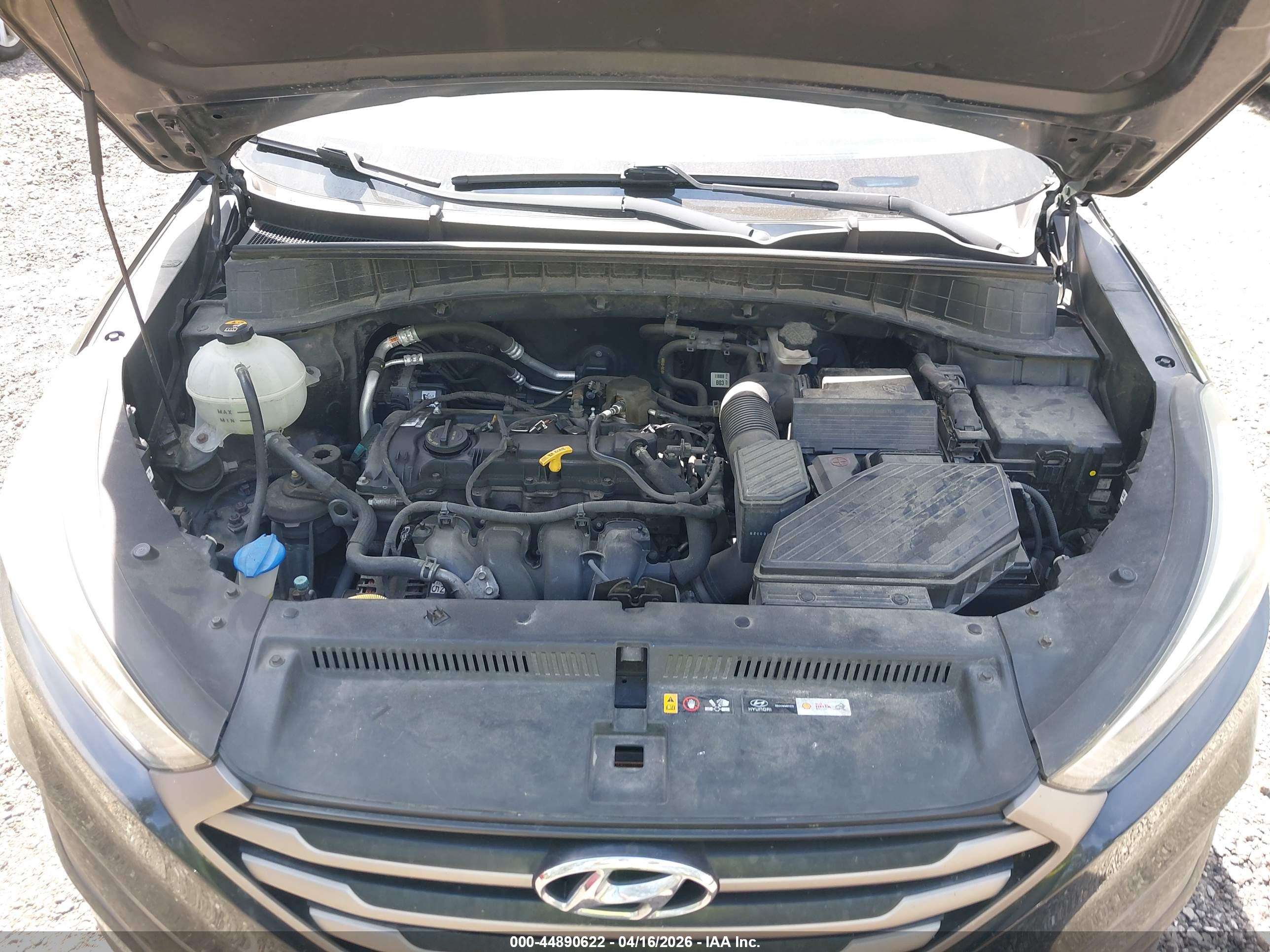 HYUNDAI TUCSON image 10