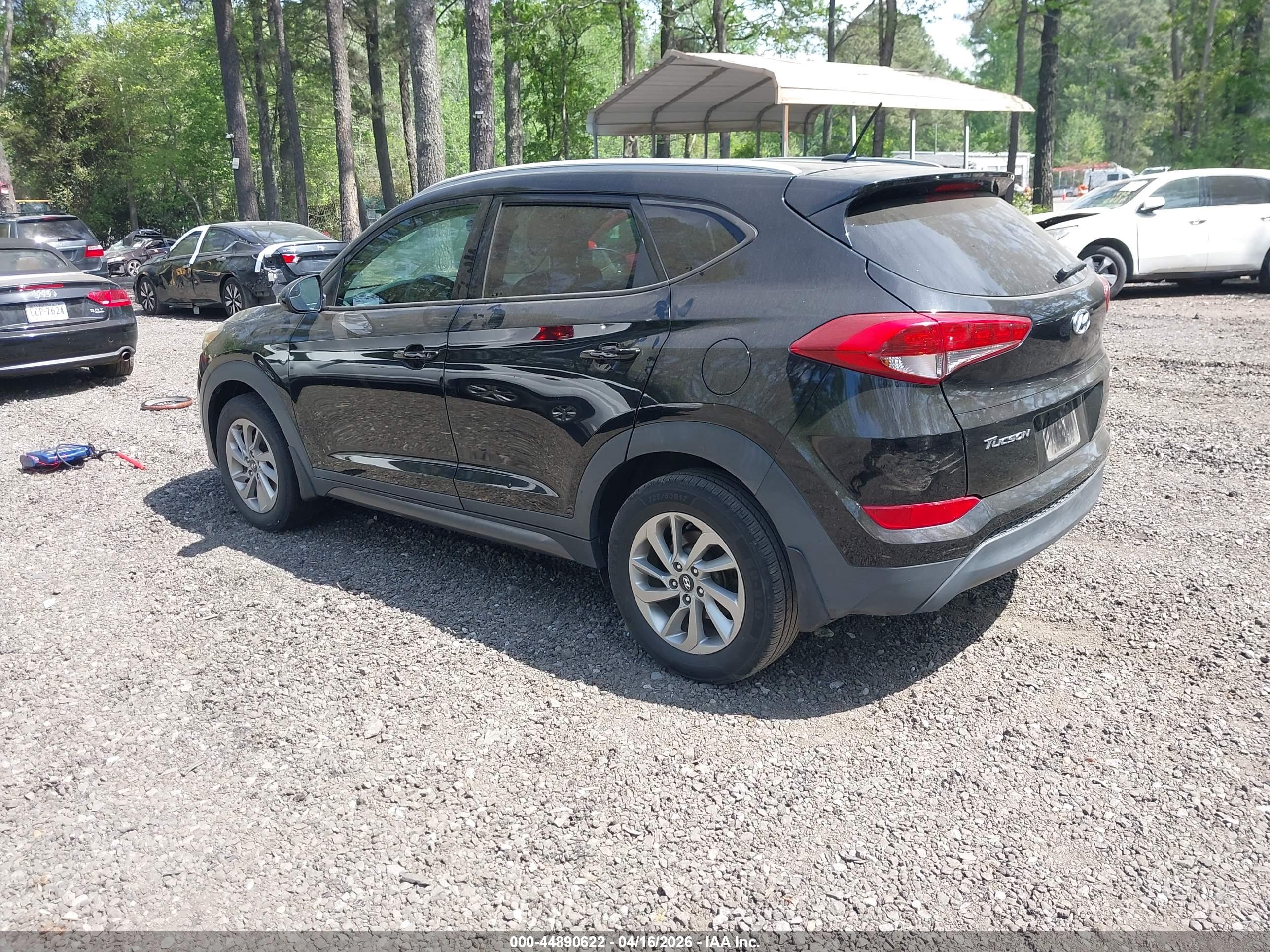 HYUNDAI TUCSON image 3