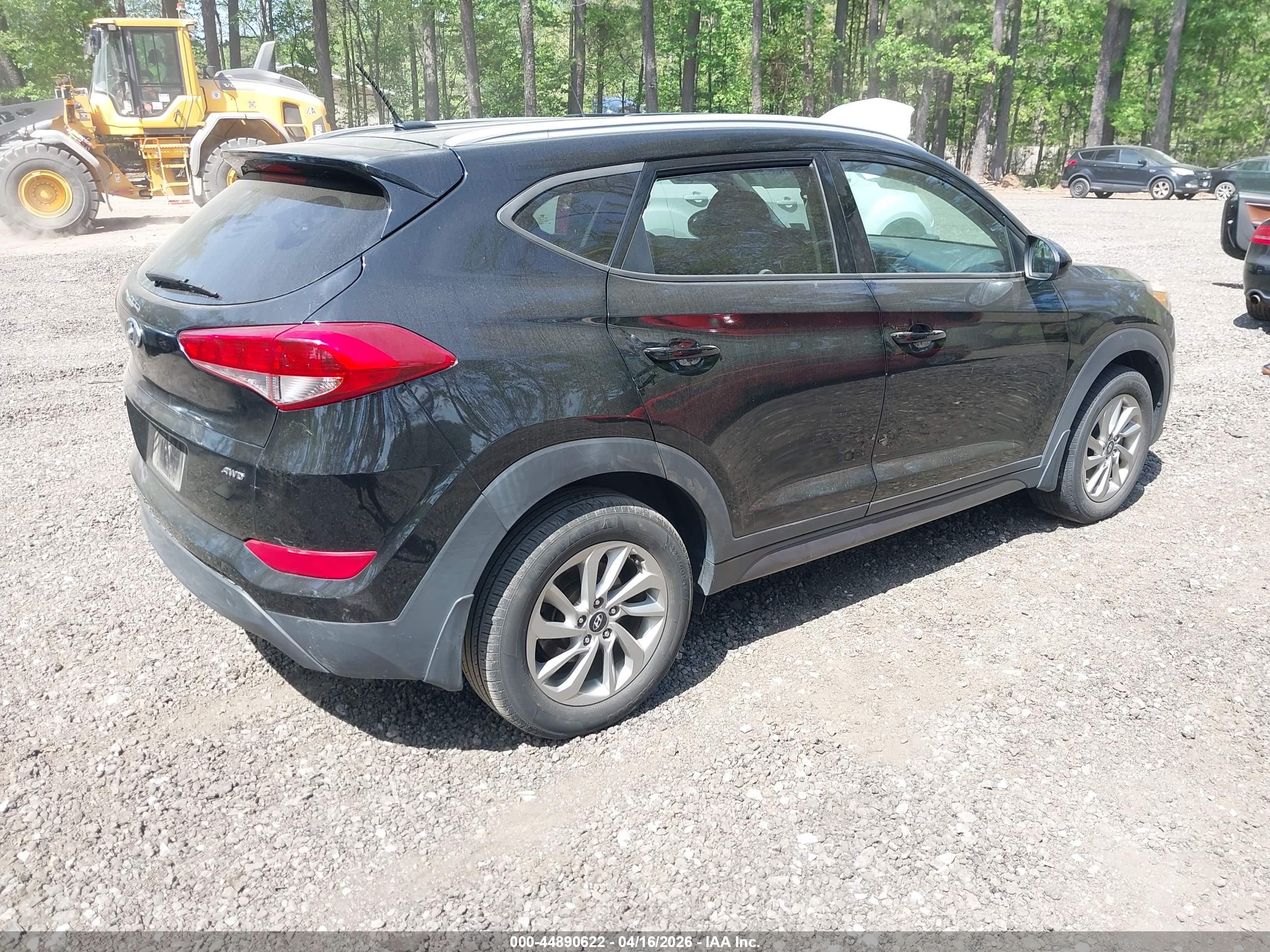 HYUNDAI TUCSON image 4