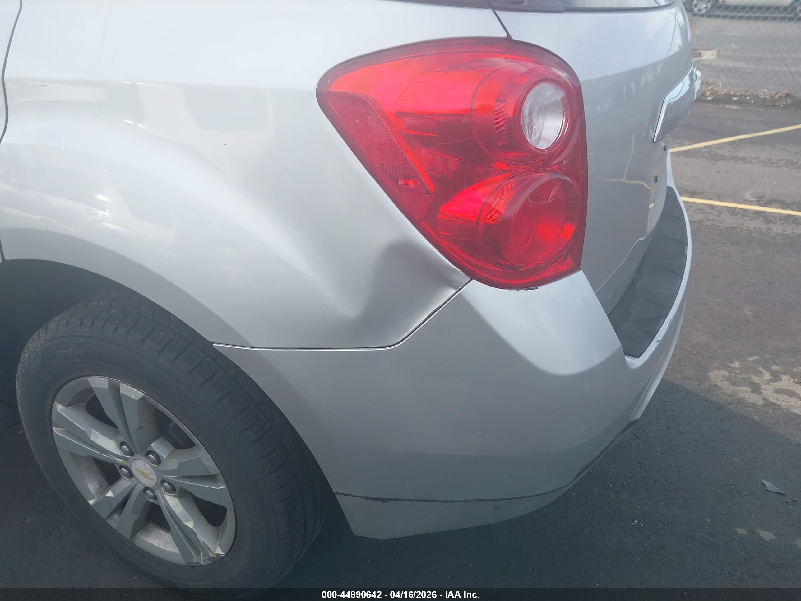 CHEVROLET EQUINOX image 6