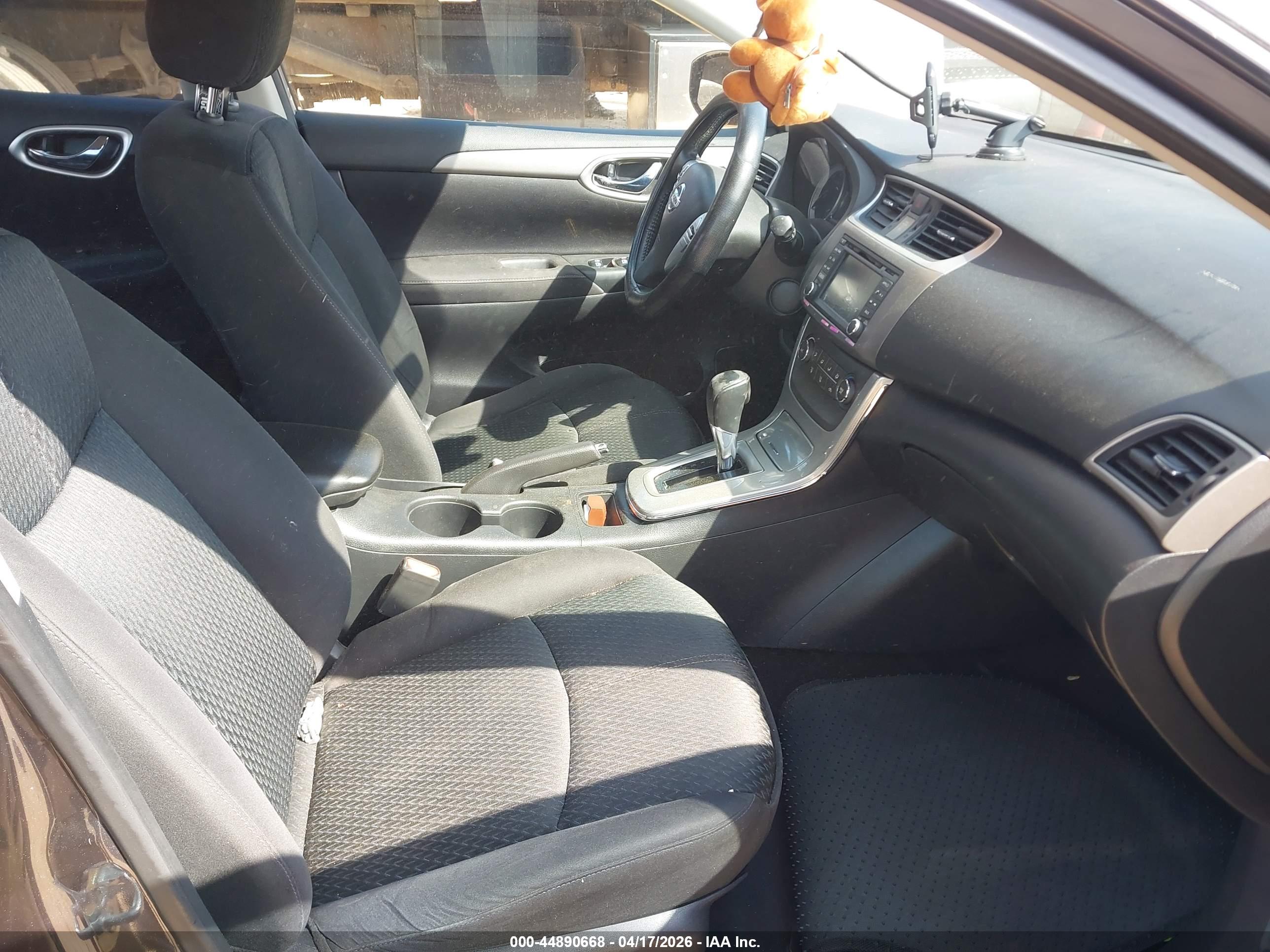 NISSAN SENTRA image 5