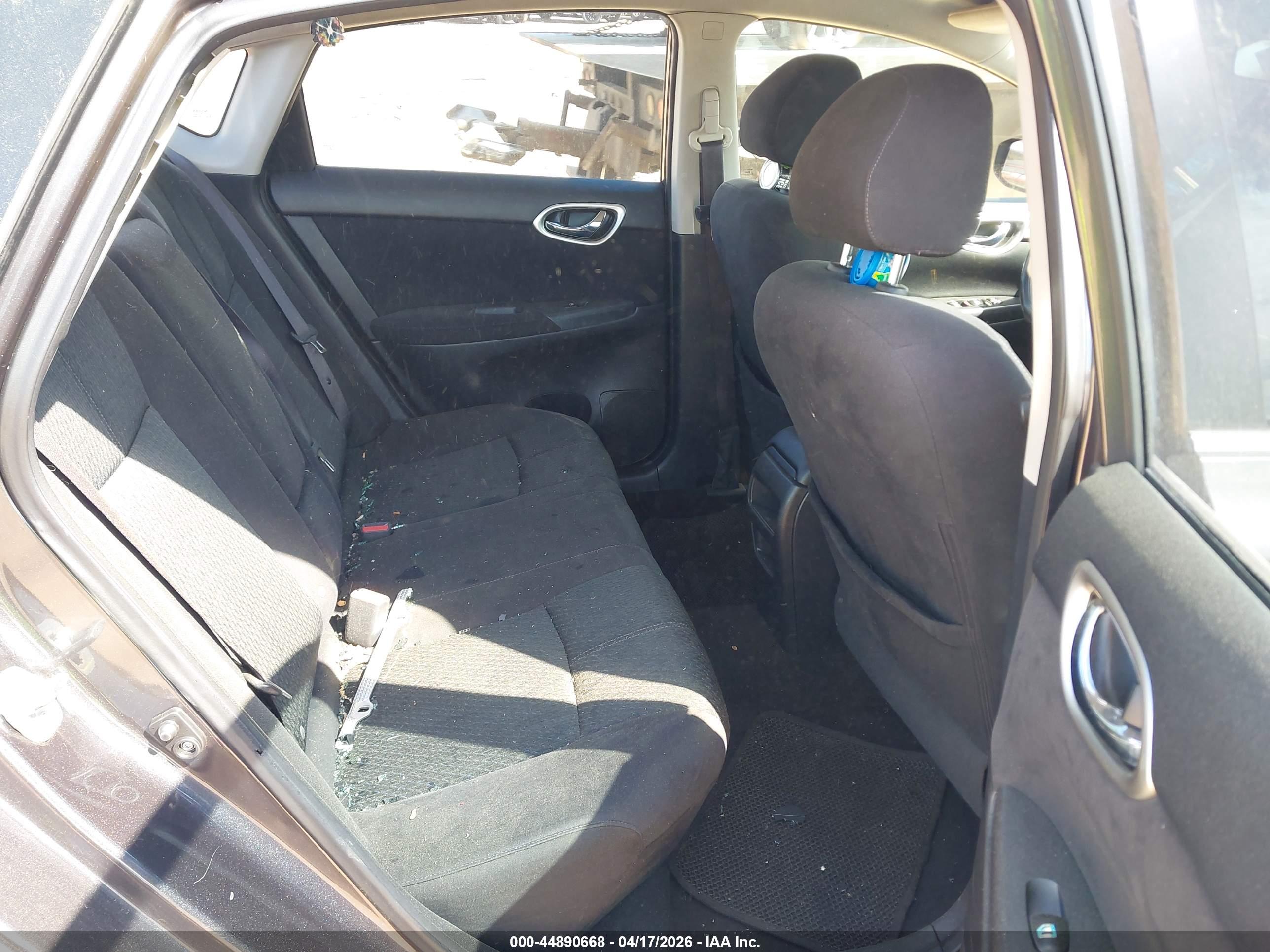 NISSAN SENTRA image 8