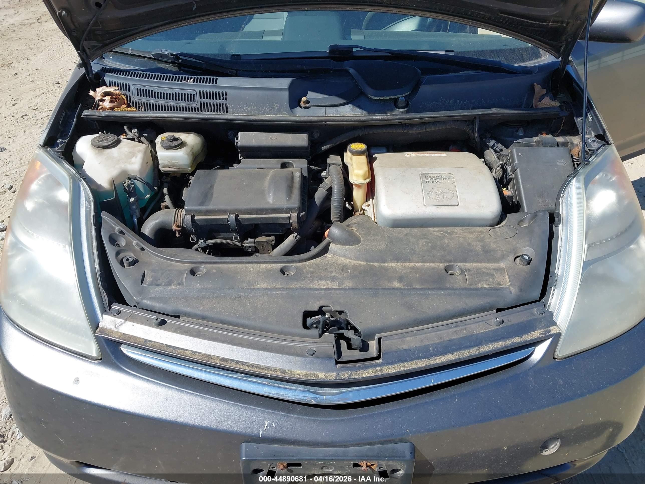 TOYOTA PRIUS image 10