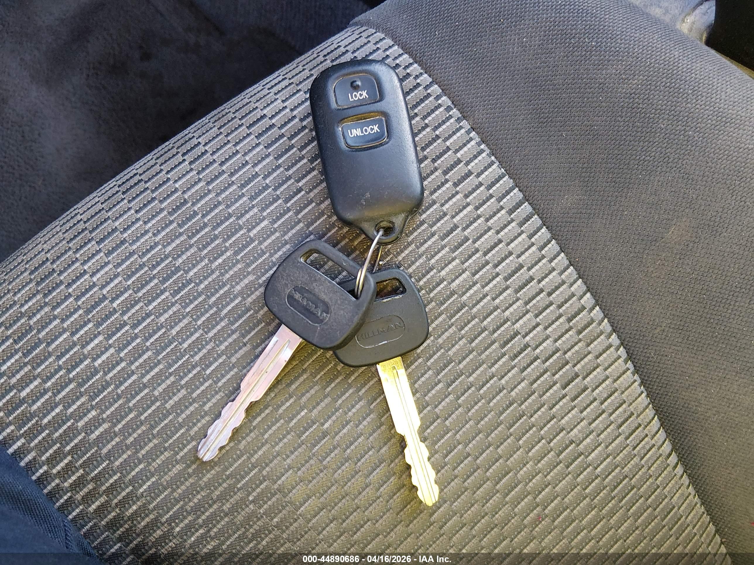 TOYOTA RAV4 image 11