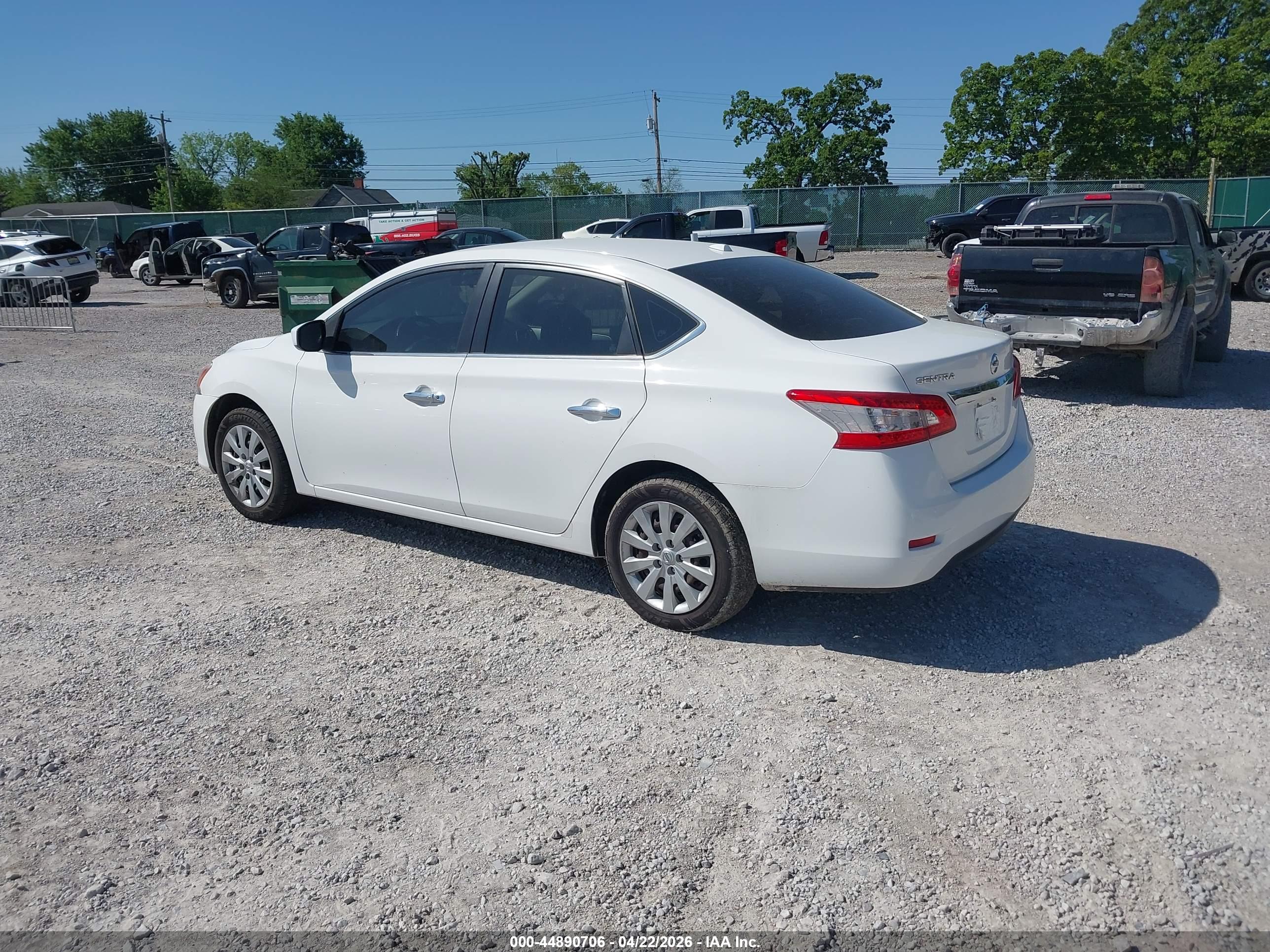 NISSAN SENTRA image 3