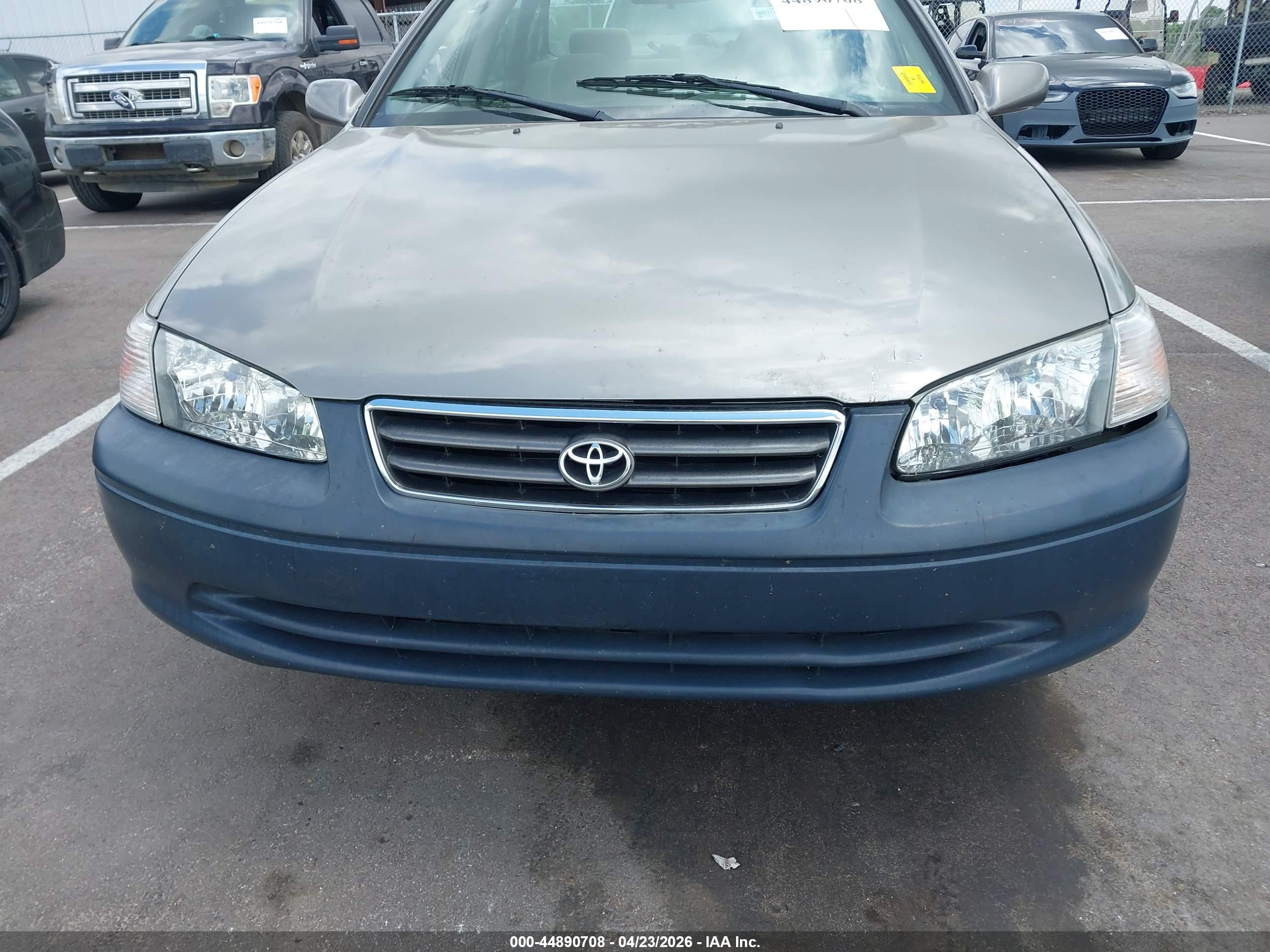 TOYOTA CAMRY image 6
