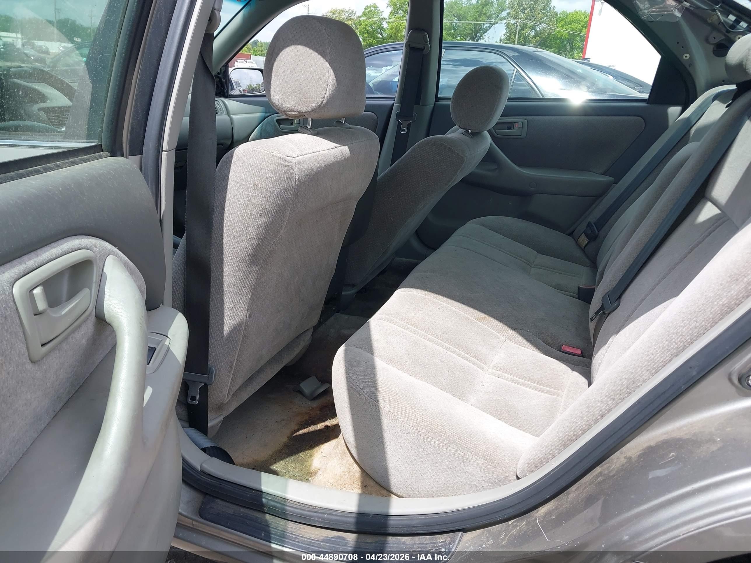 TOYOTA CAMRY image 8
