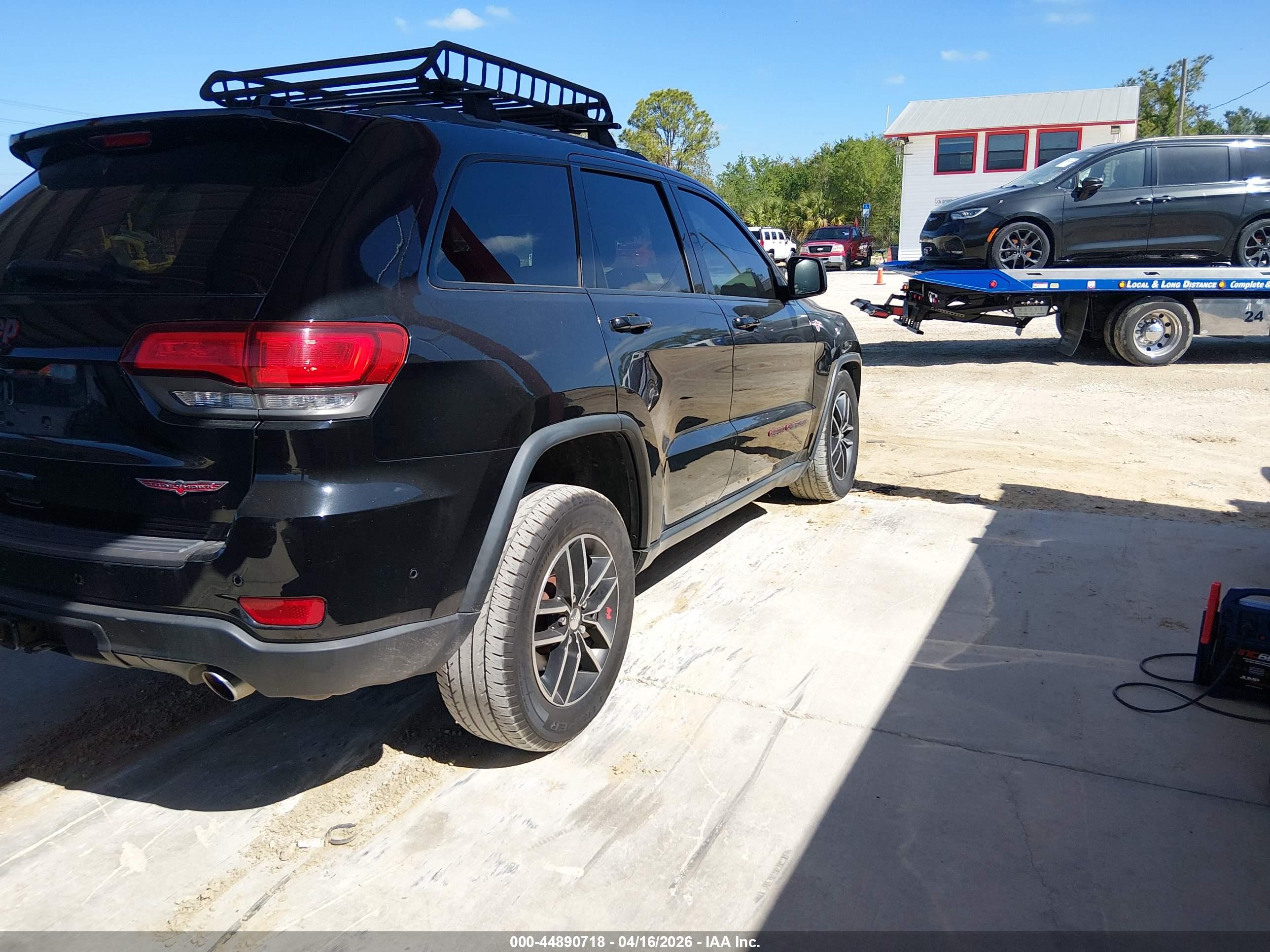 JEEP GRAND image 4