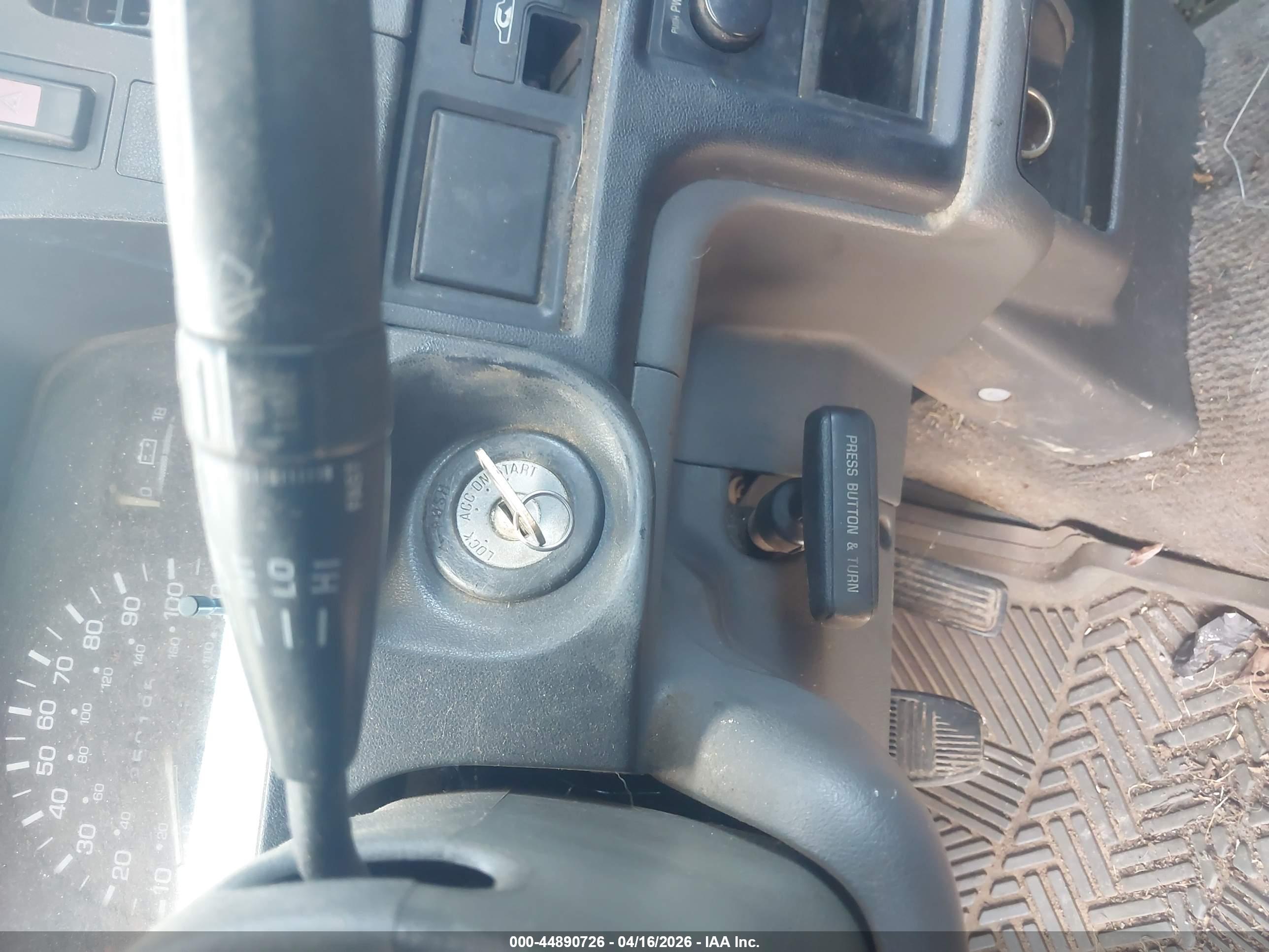 TOYOTA PICKUP image 11