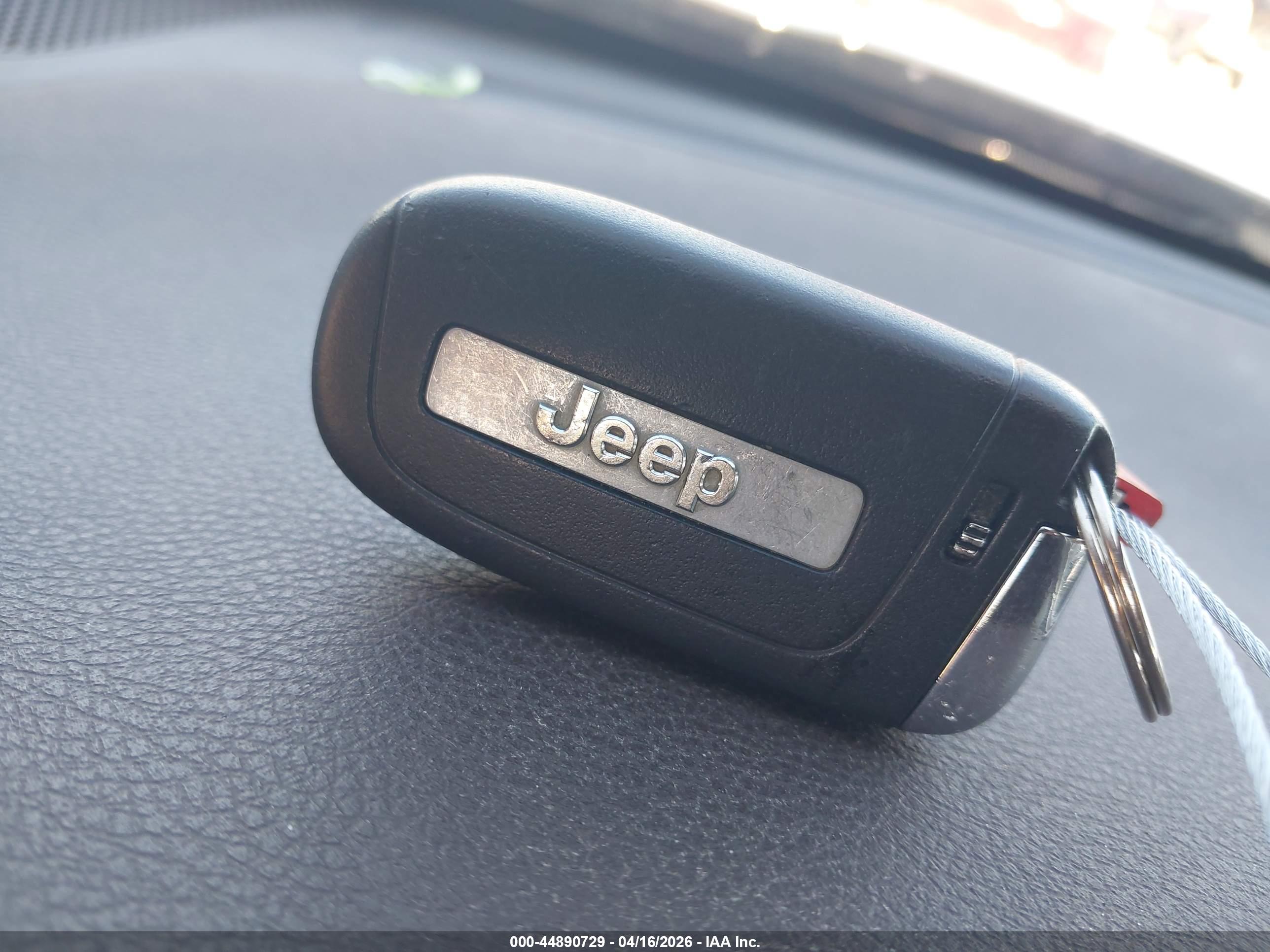 JEEP RENEGADE image 11