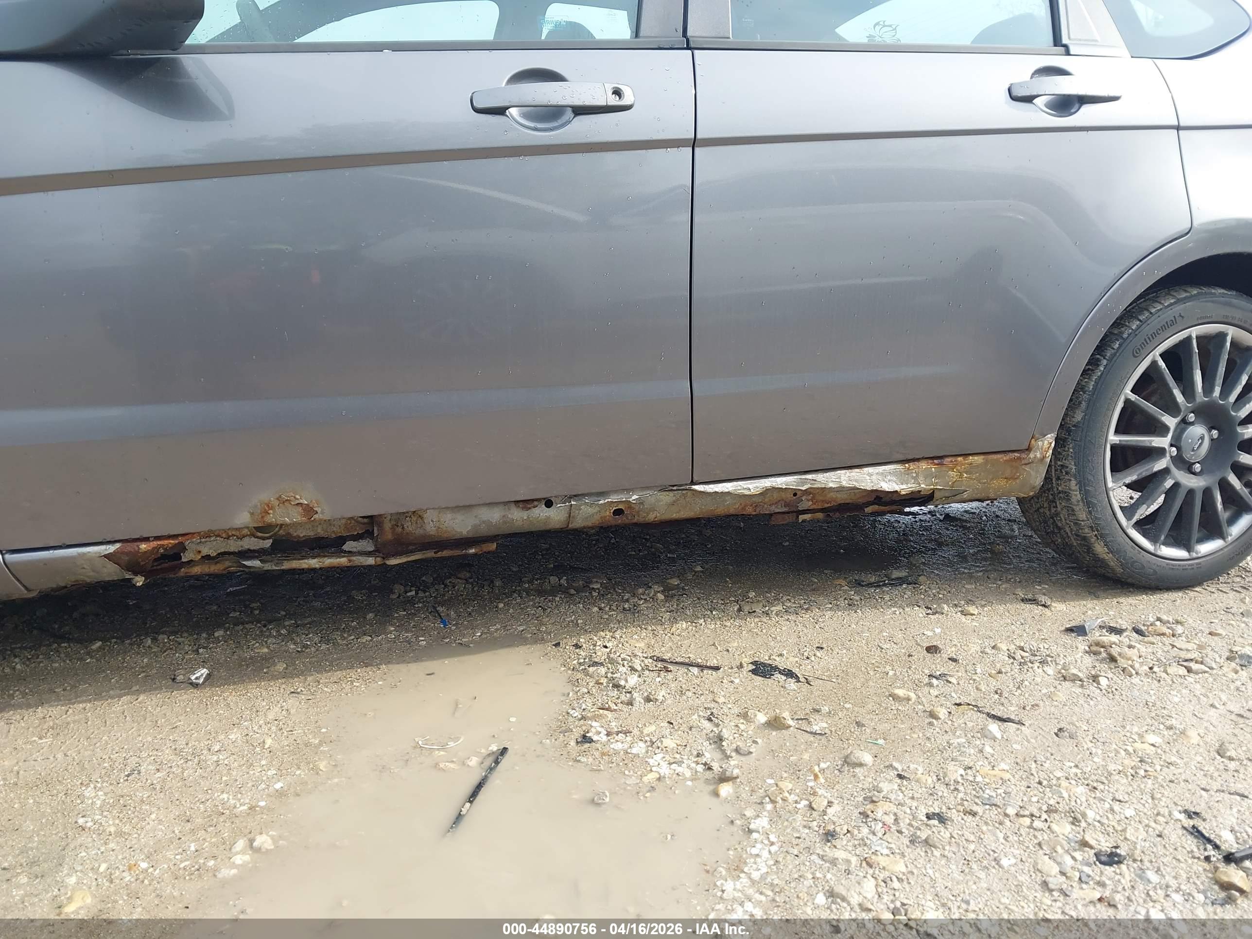 FORD FOCUS image 6
