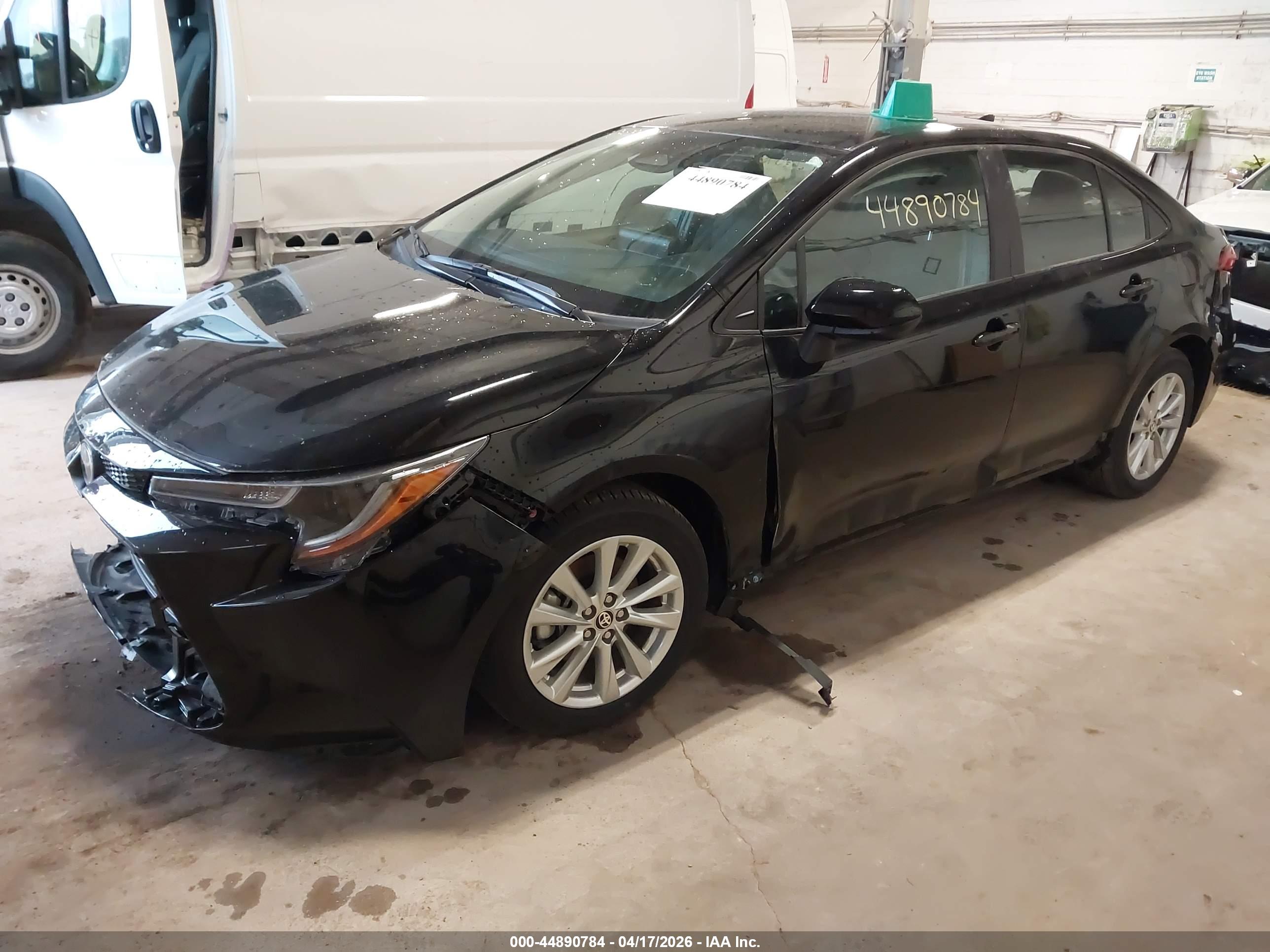 TOYOTA COROLLA image 2