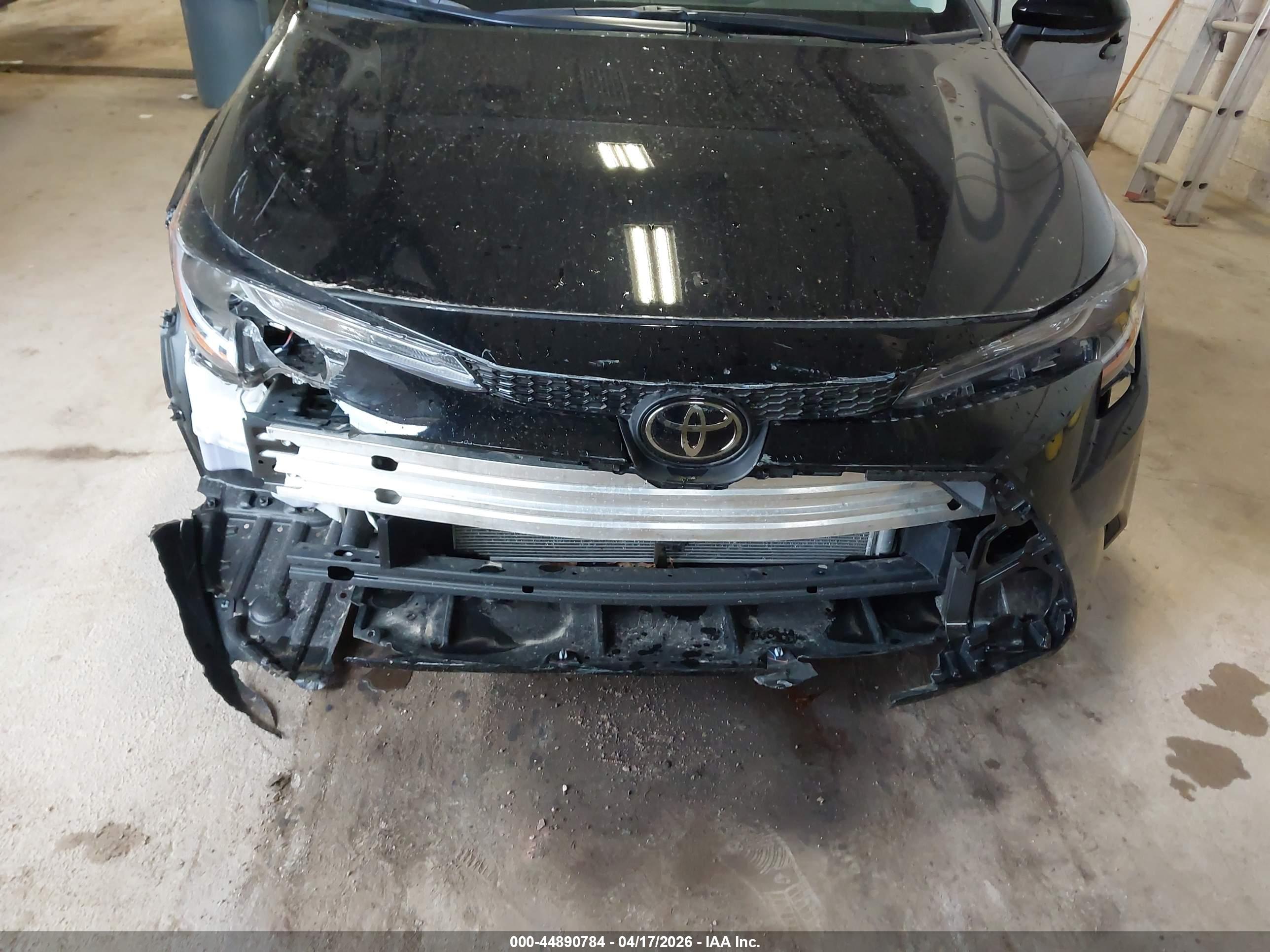 TOYOTA COROLLA image 6