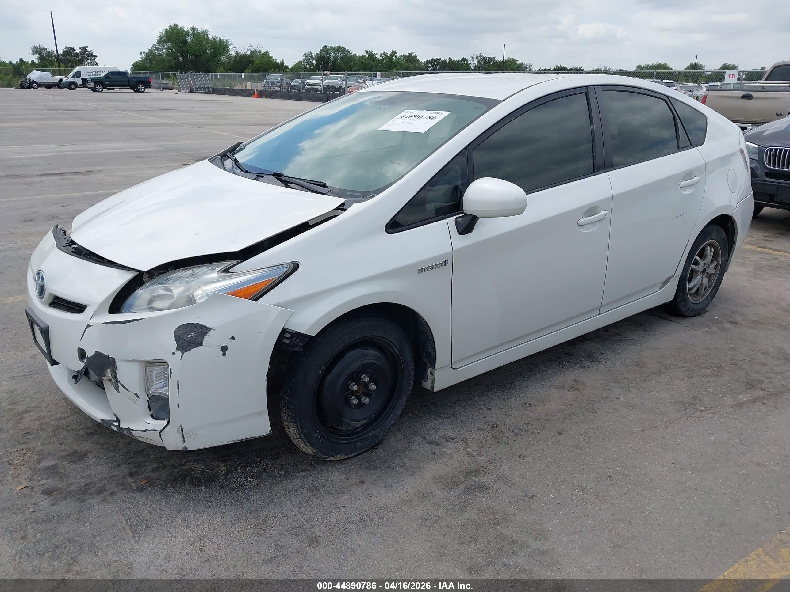 TOYOTA PRIUS image 2