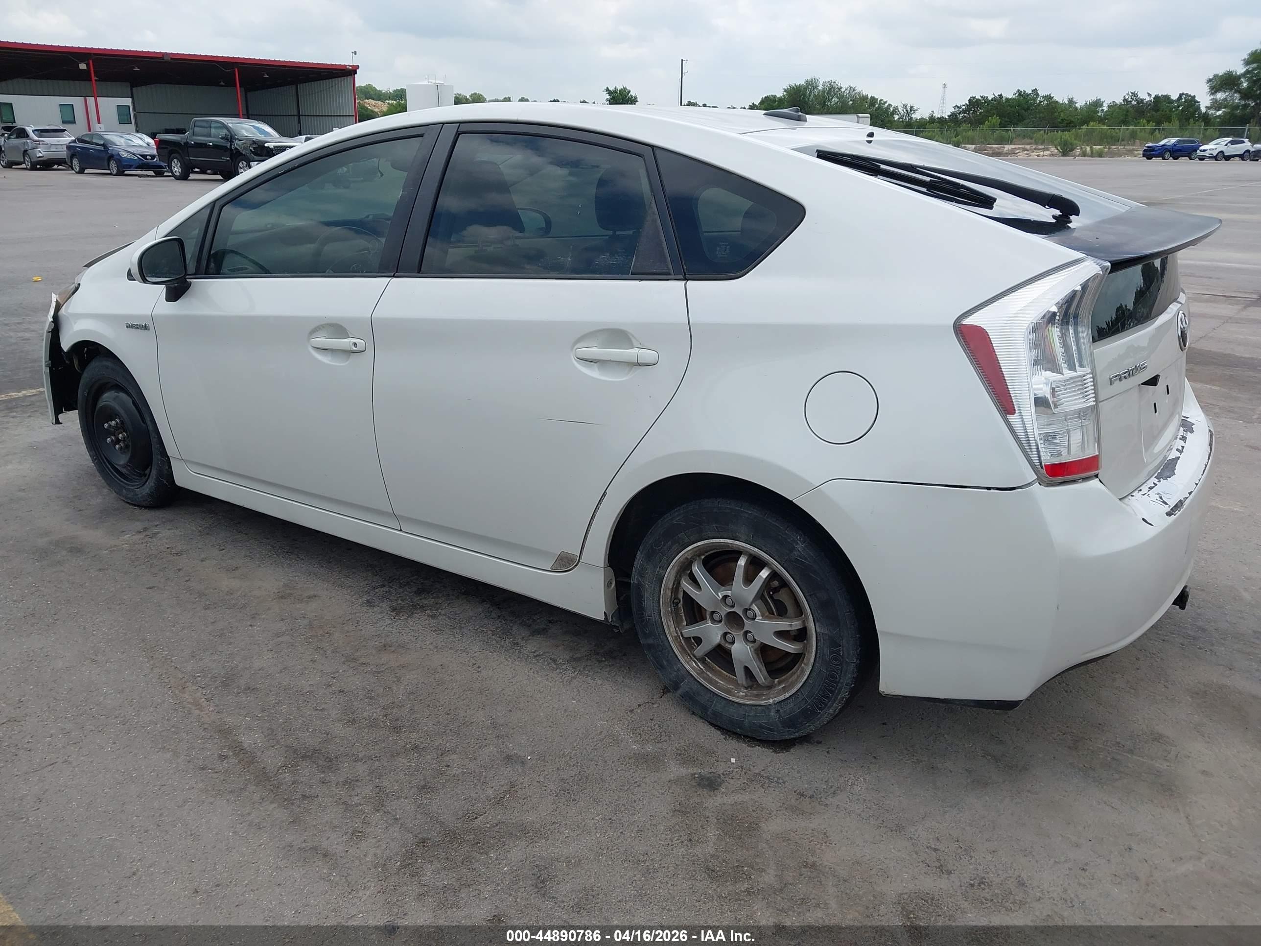 TOYOTA PRIUS image 3