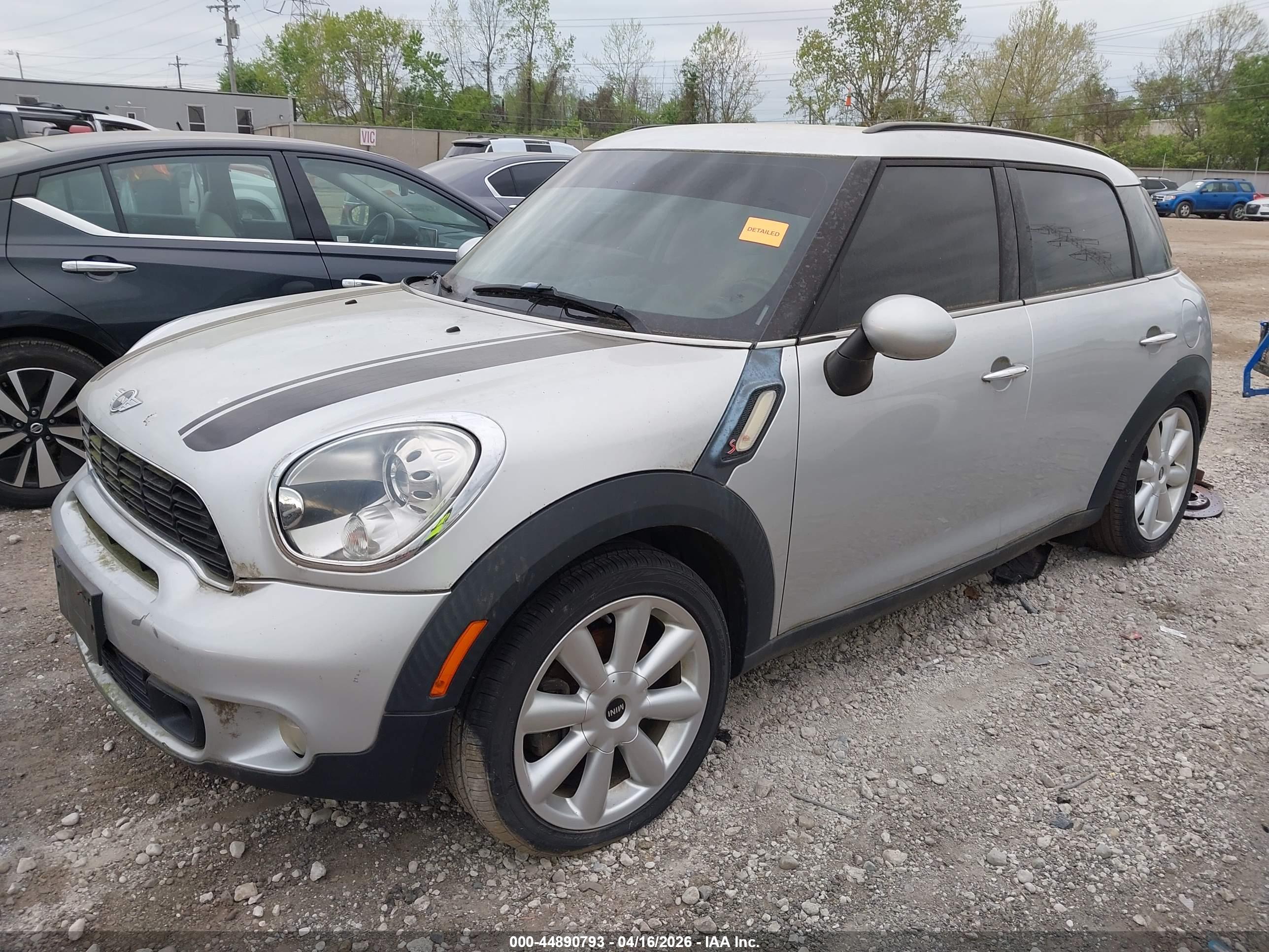 MINI COOPER image 2