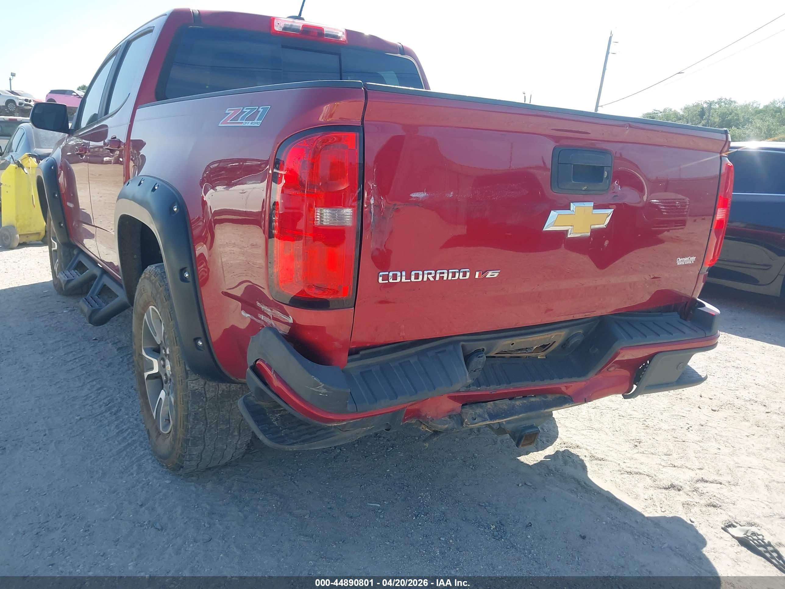 CHEVROLET COLORADO image 6