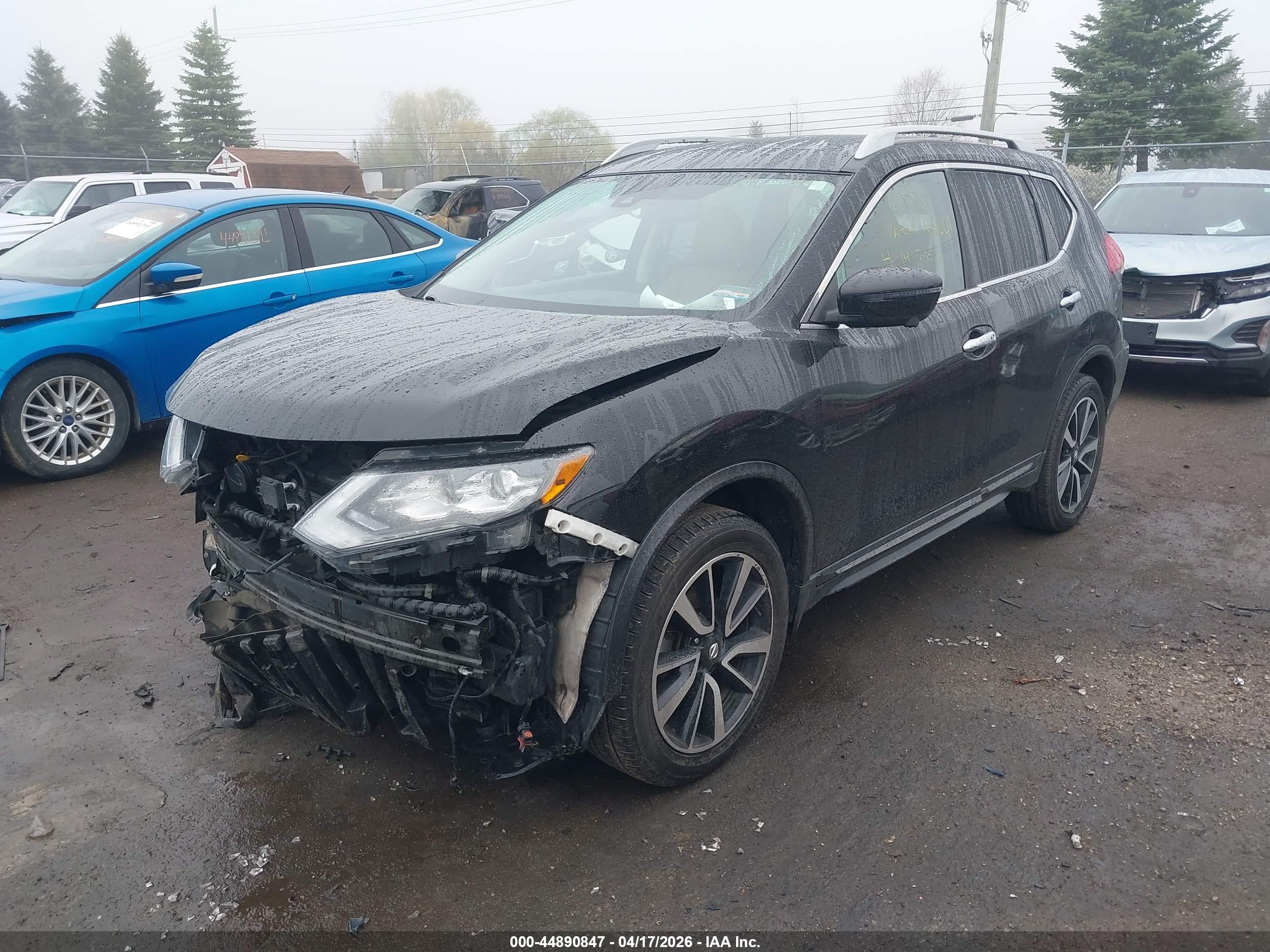 NISSAN ROGUE image 2