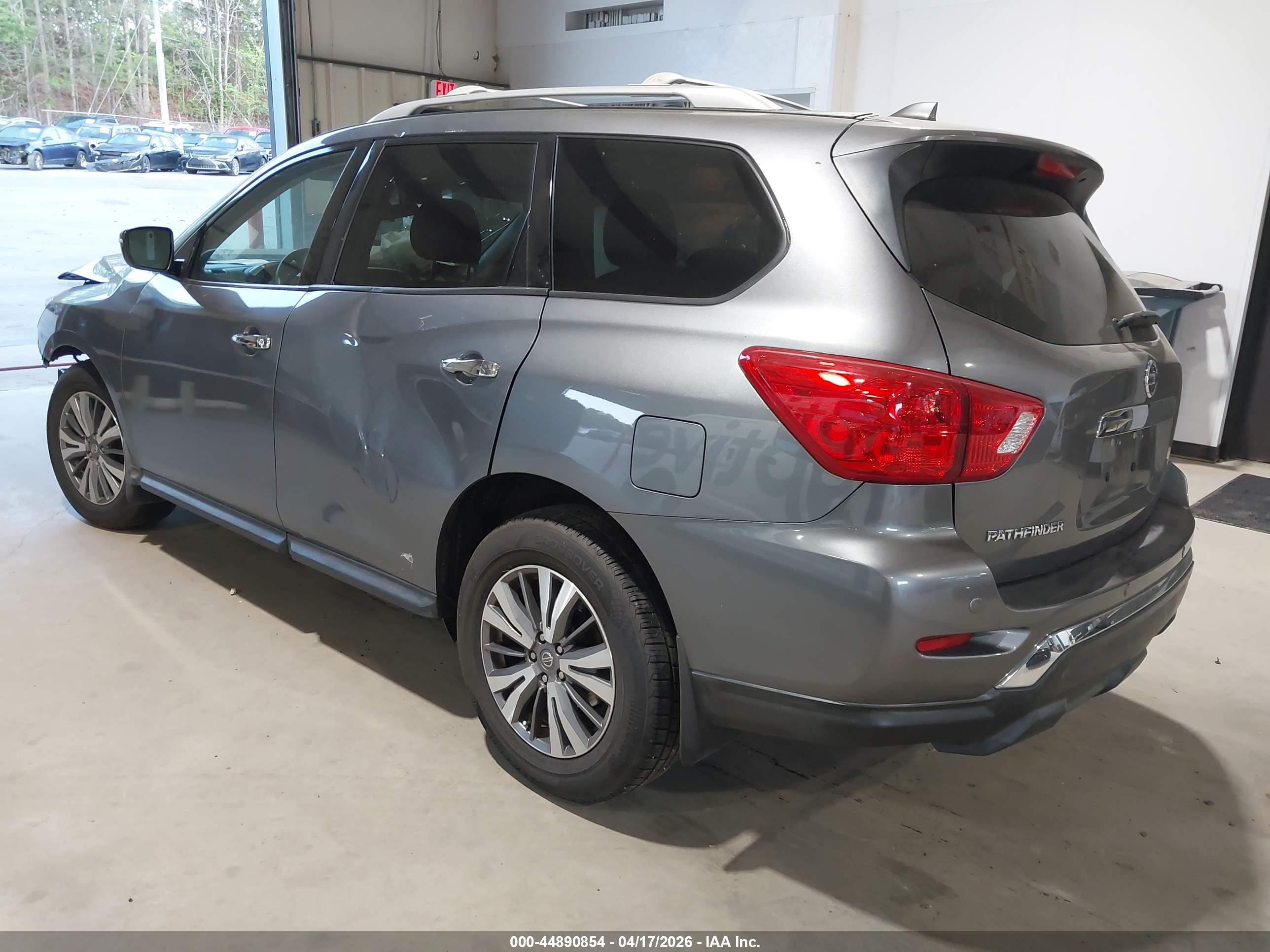 NISSAN PATHFINDER image 3