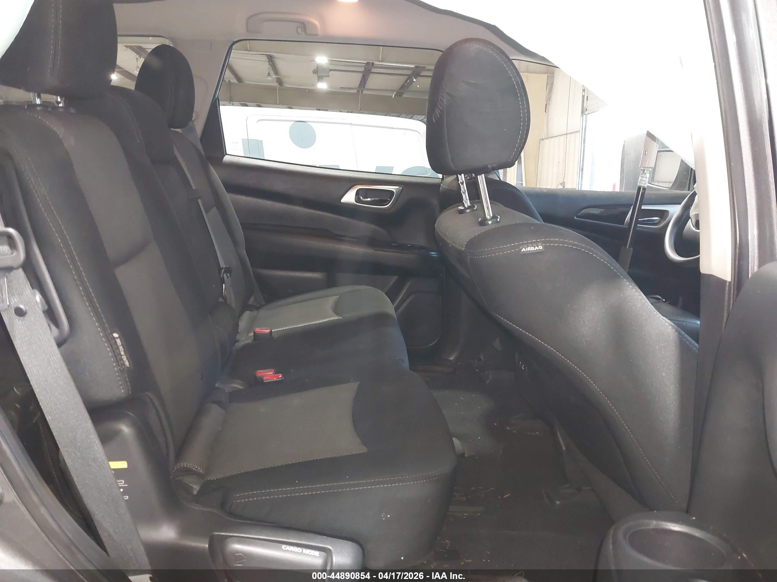 NISSAN PATHFINDER image 8