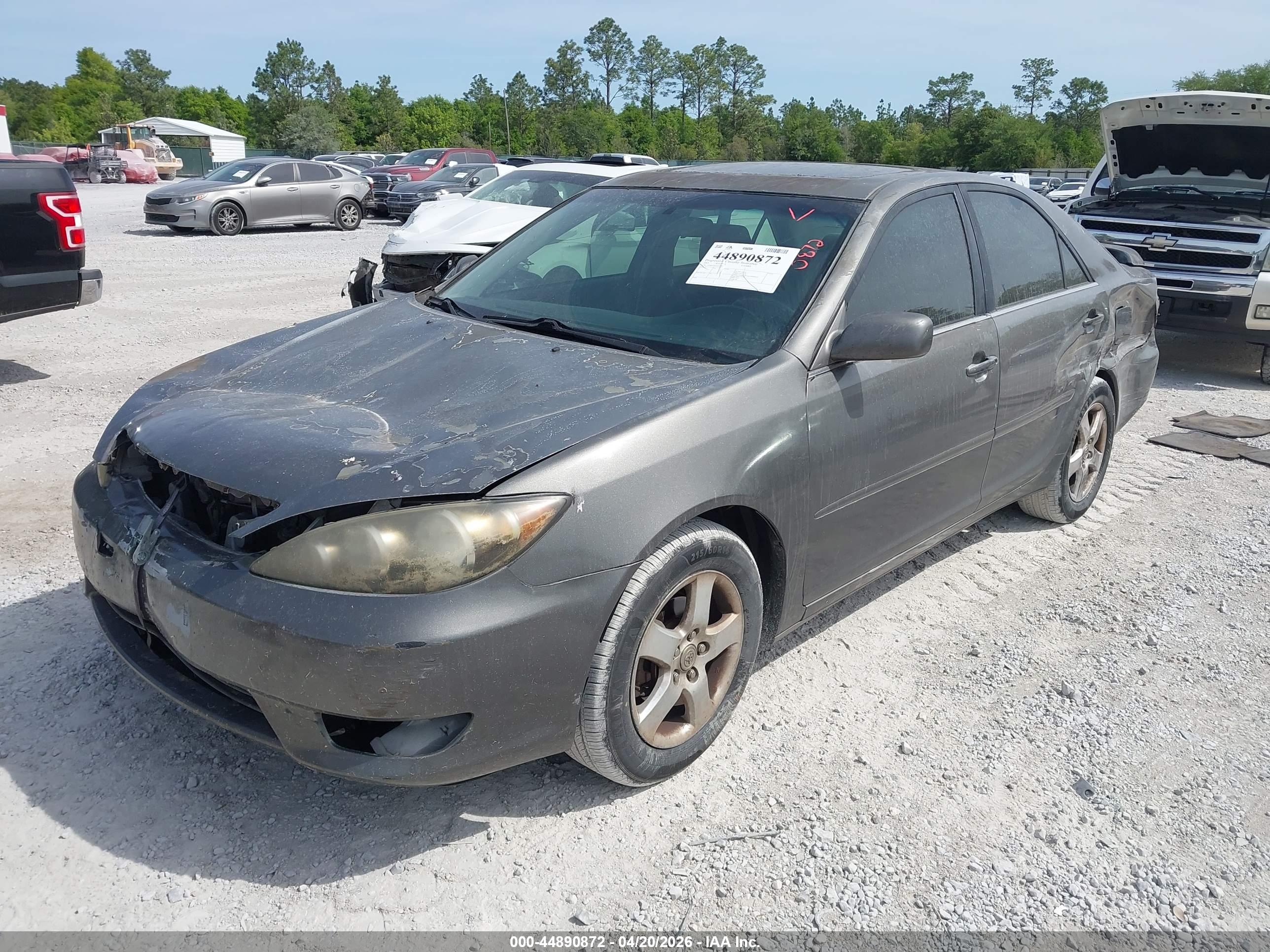 TOYOTA CAMRY image 2