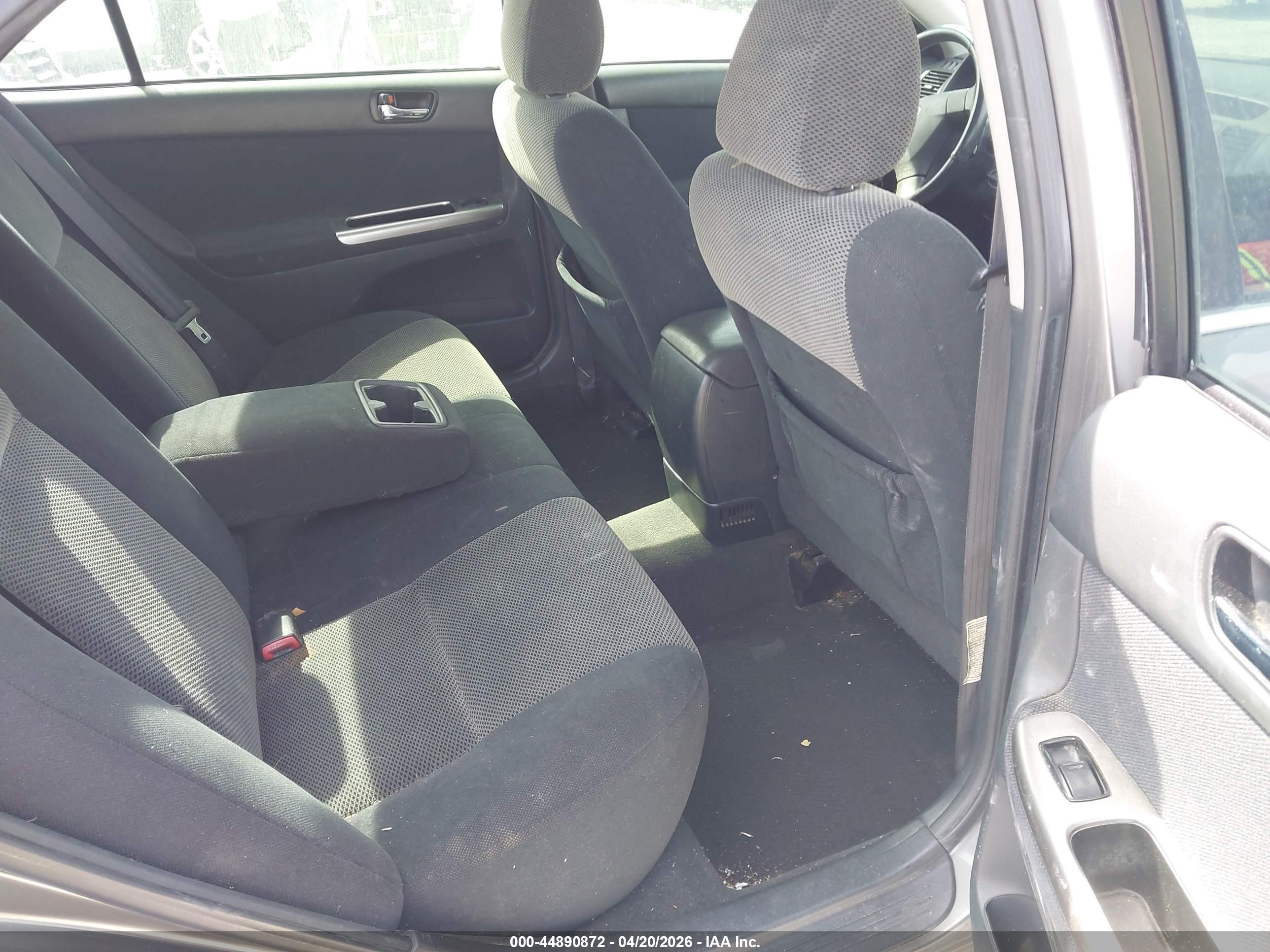 TOYOTA CAMRY image 8