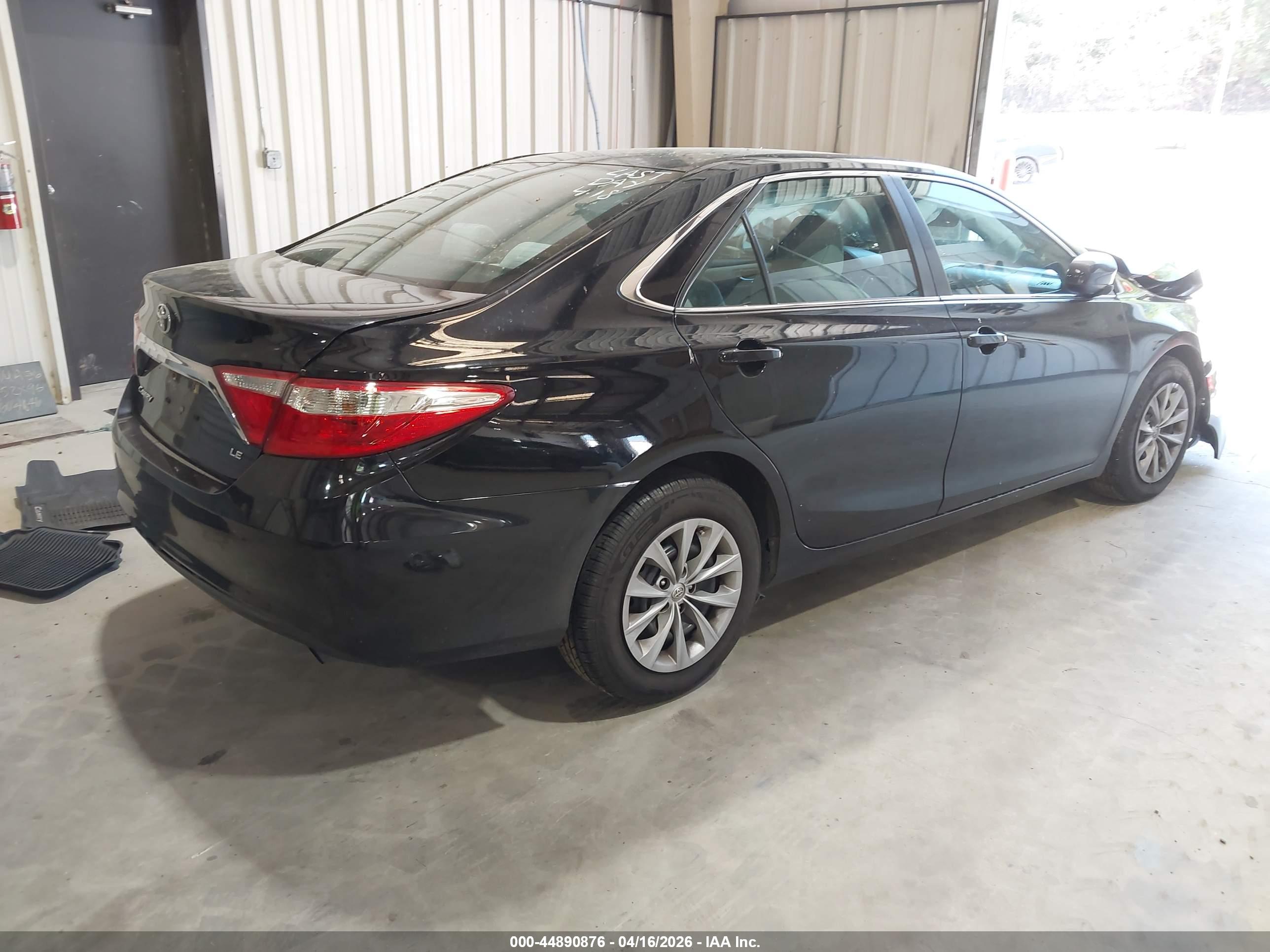 TOYOTA CAMRY image 4