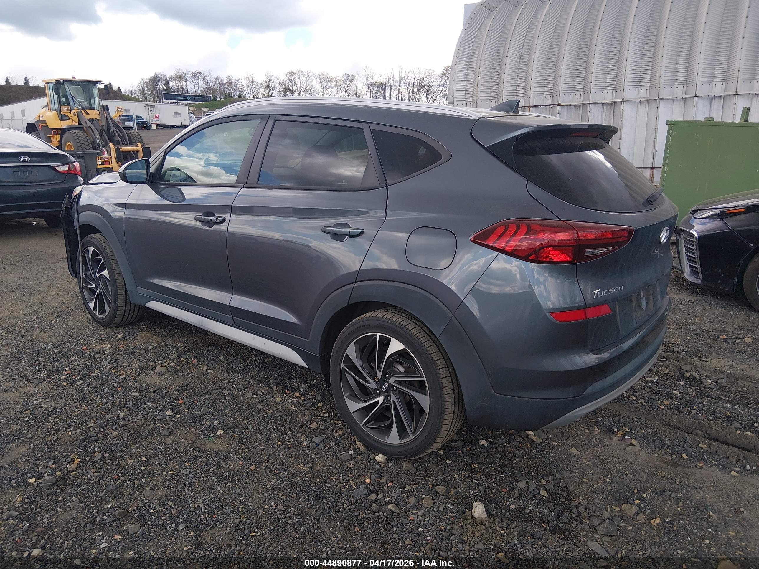 HYUNDAI TUCSON image 3