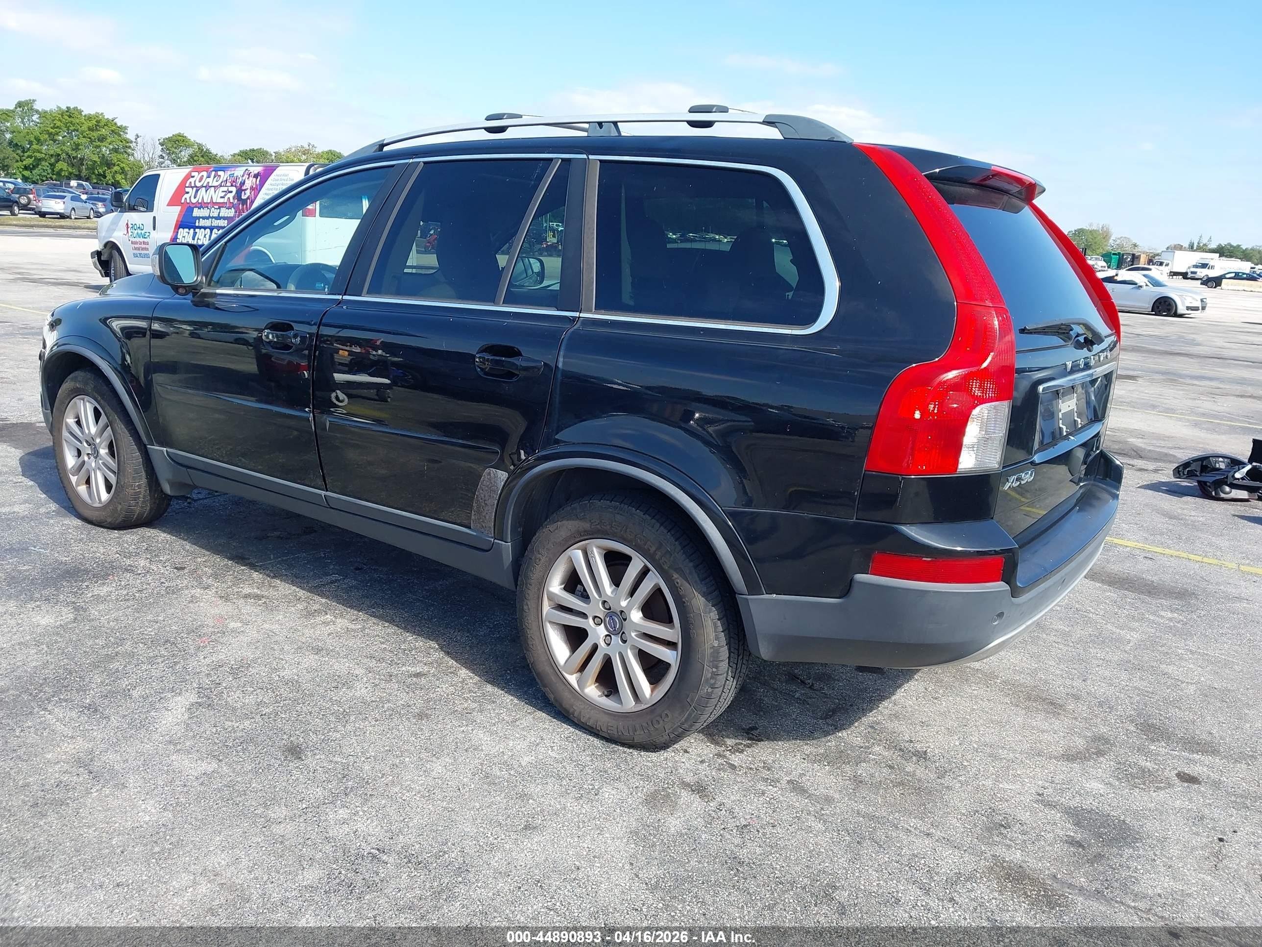VOLVO XC90 image 3