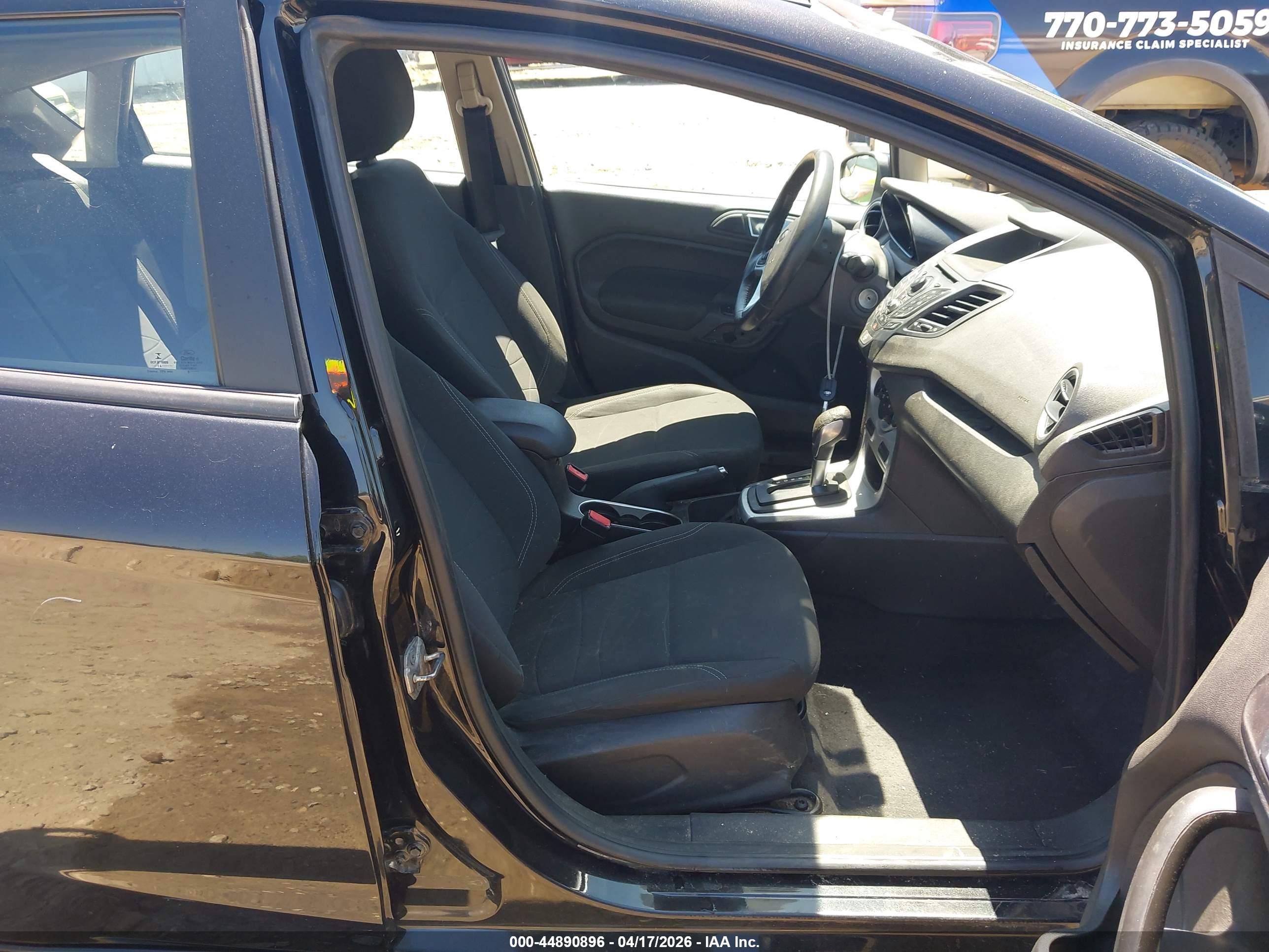 FORD FIESTA image 5