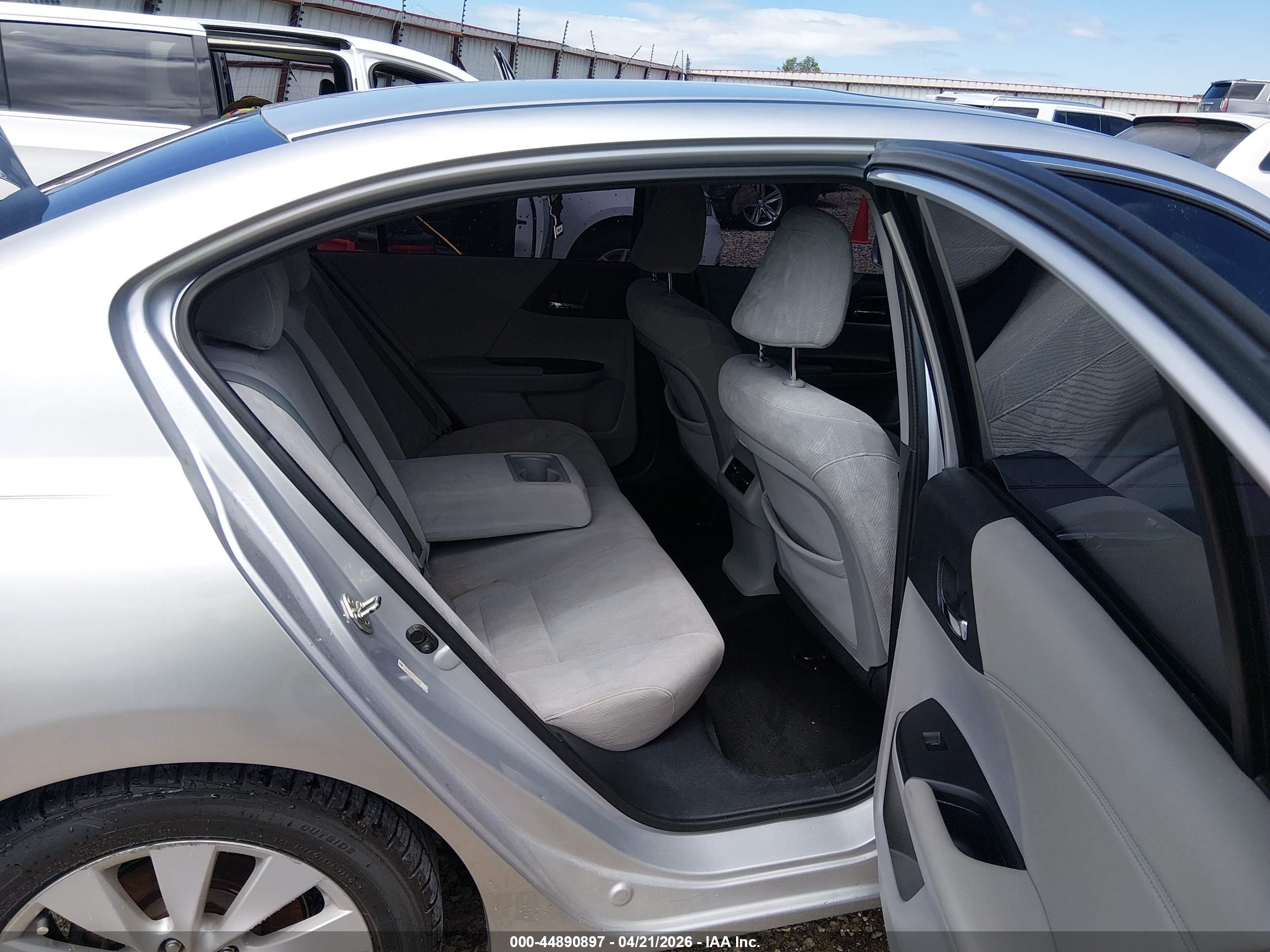 HONDA ACCORD image 8