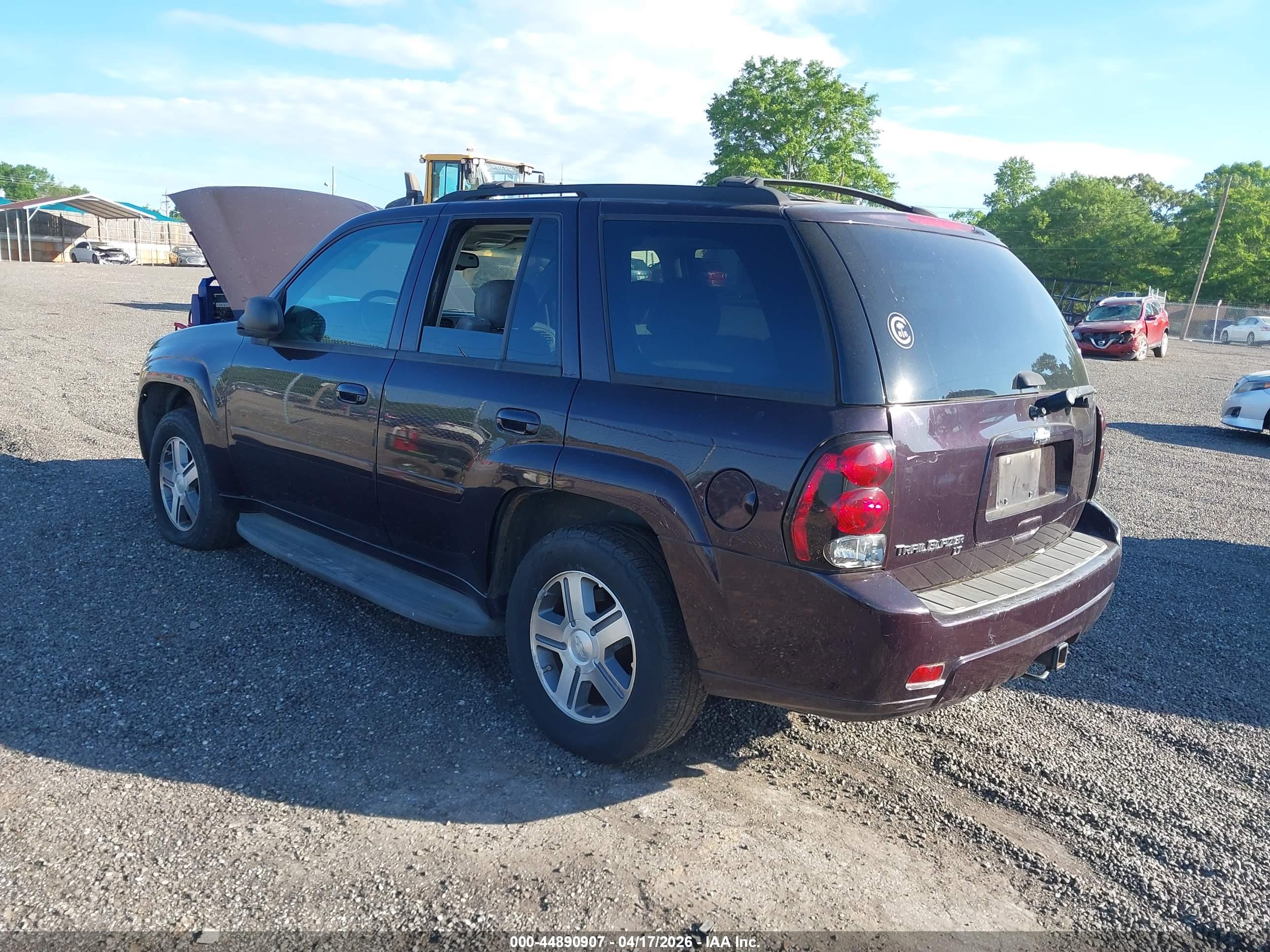 CHEVROLET TRAILBLAZER image 3