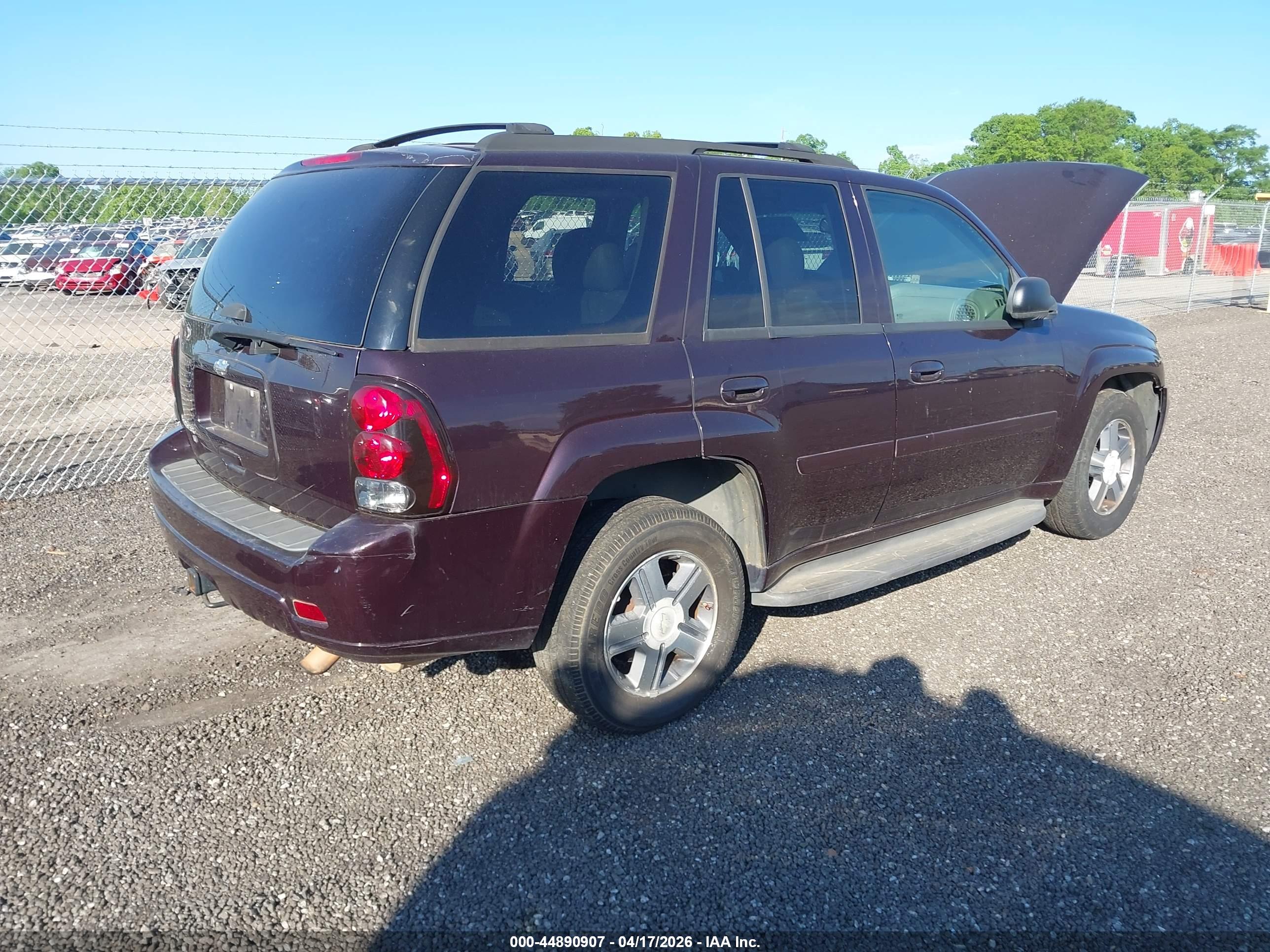 CHEVROLET TRAILBLAZER image 4