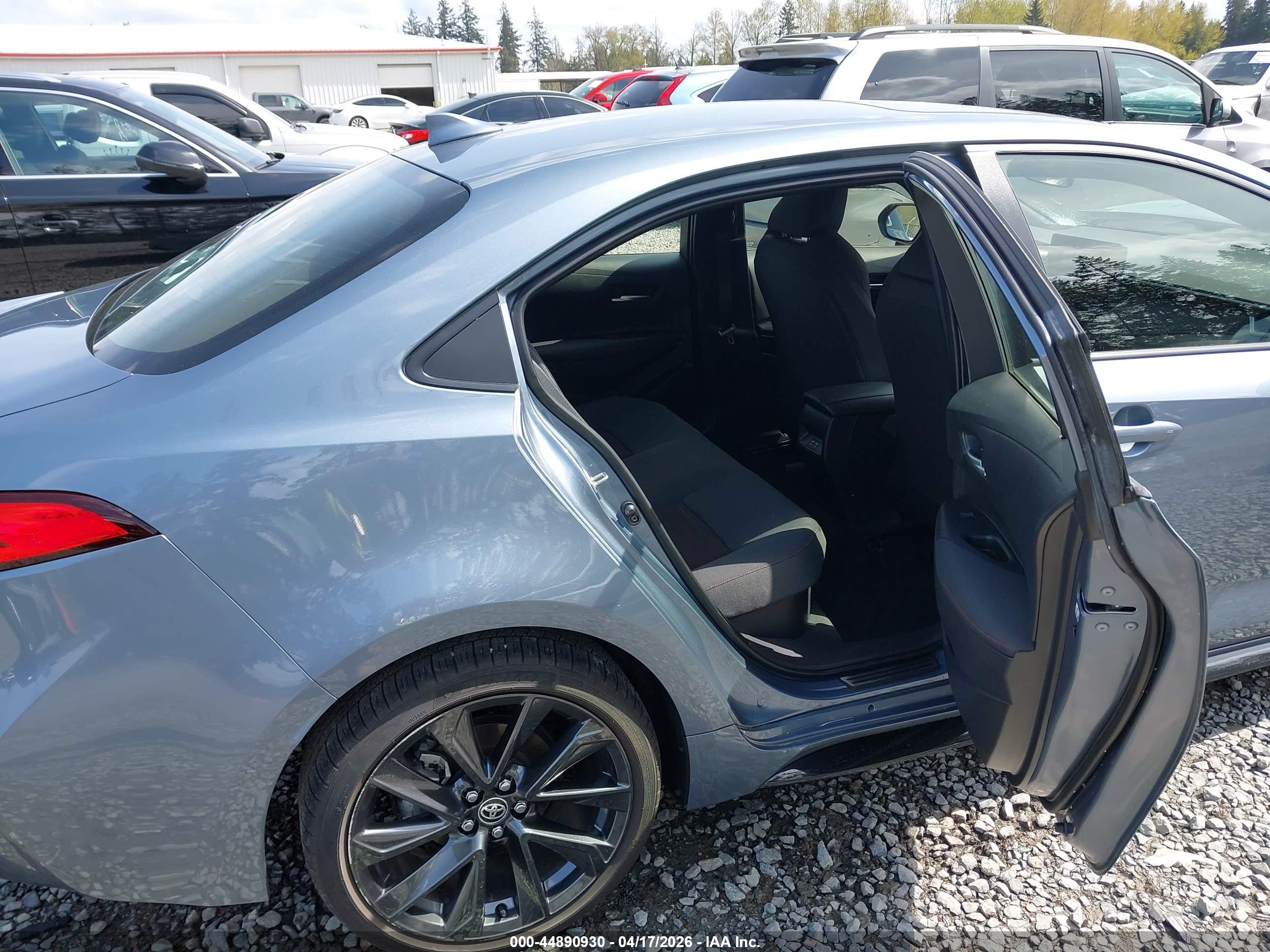 TOYOTA COROLLA image 8