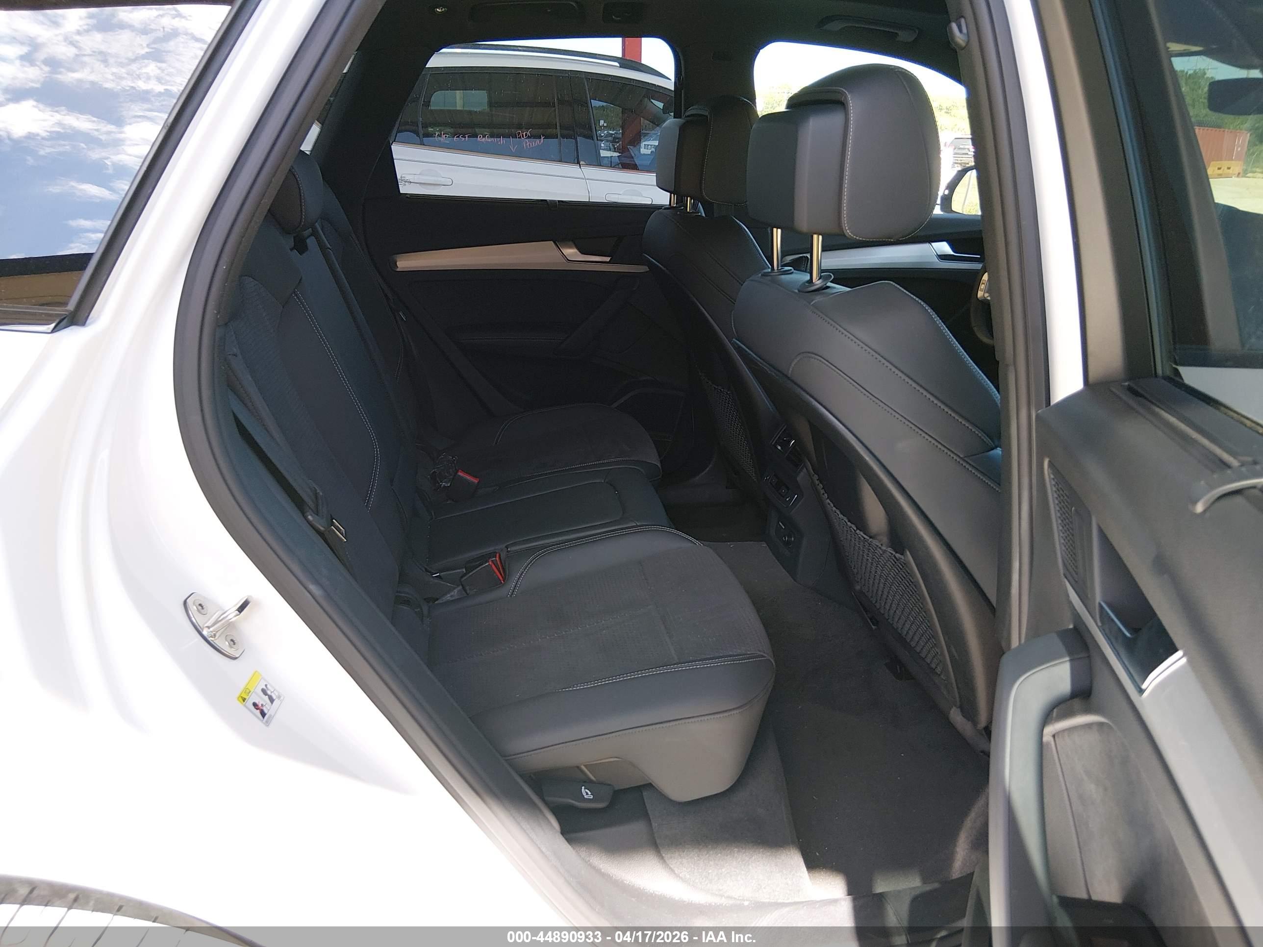 AUDI Q5 image 8
