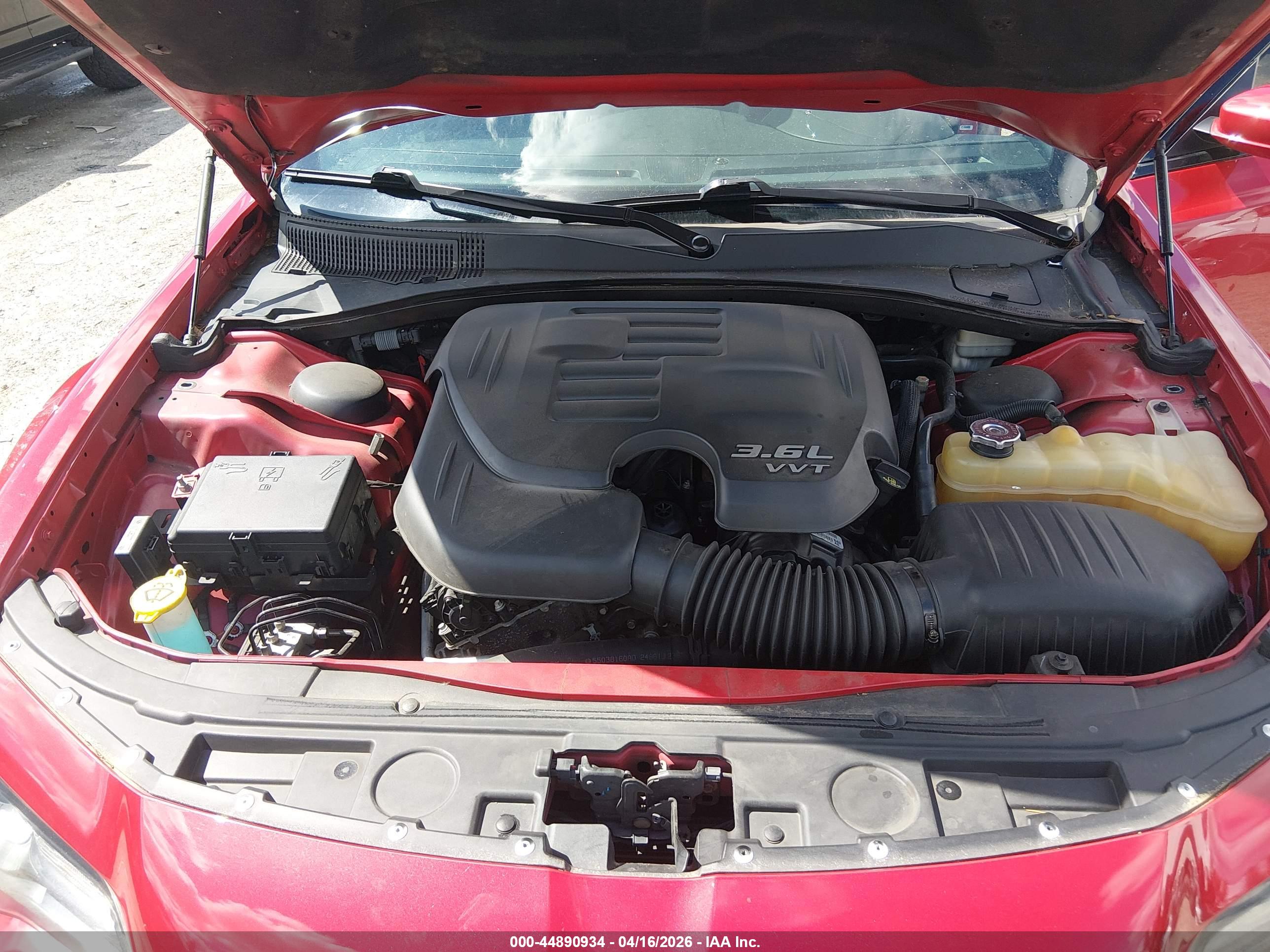 CHRYSLER 300 image 10