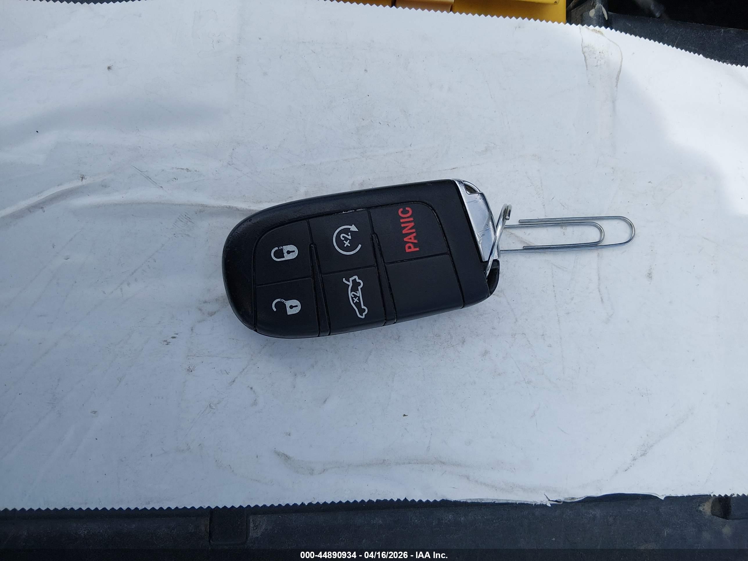 CHRYSLER 300 image 11