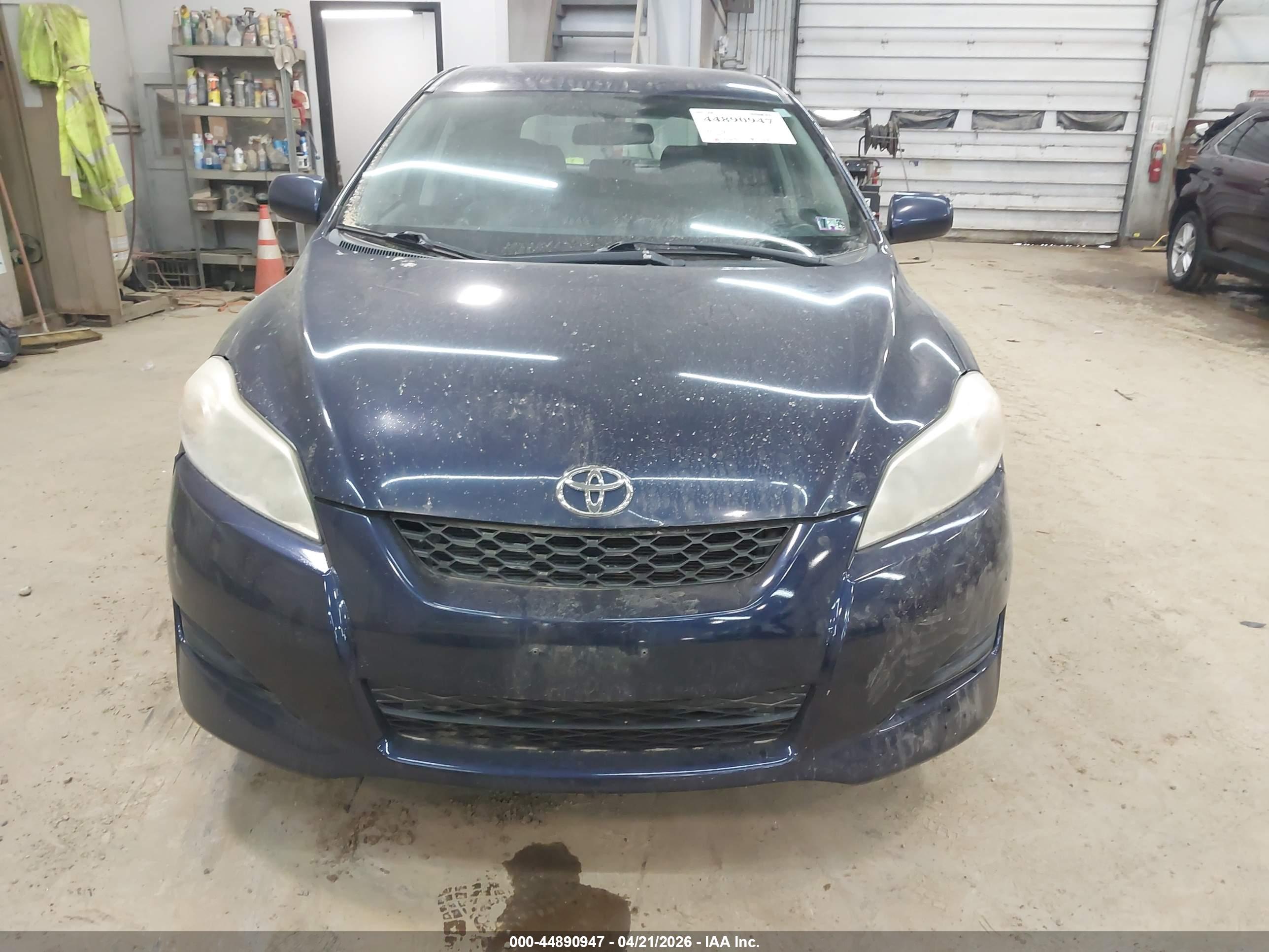 TOYOTA MATRIX image 6