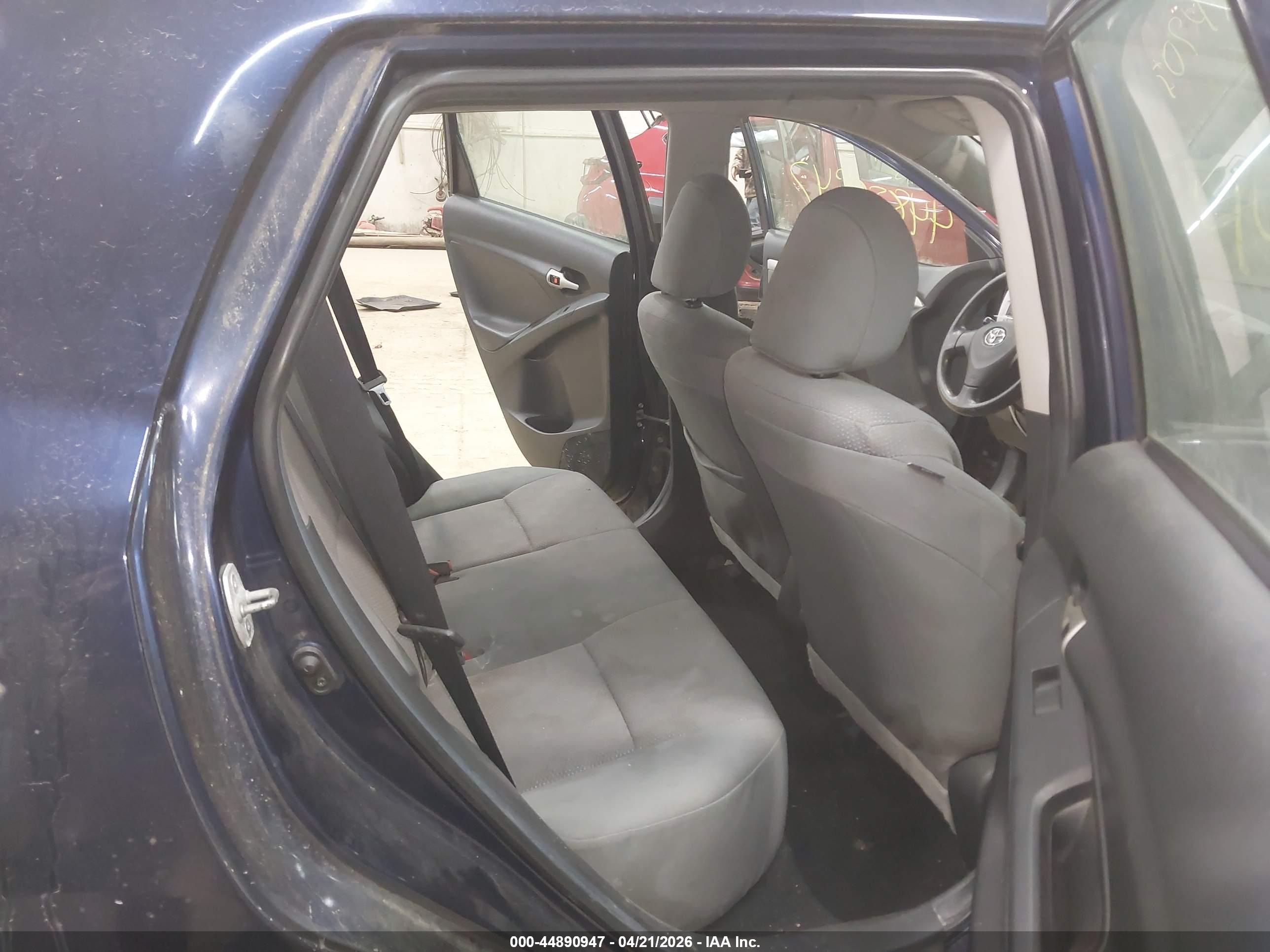 TOYOTA MATRIX image 8