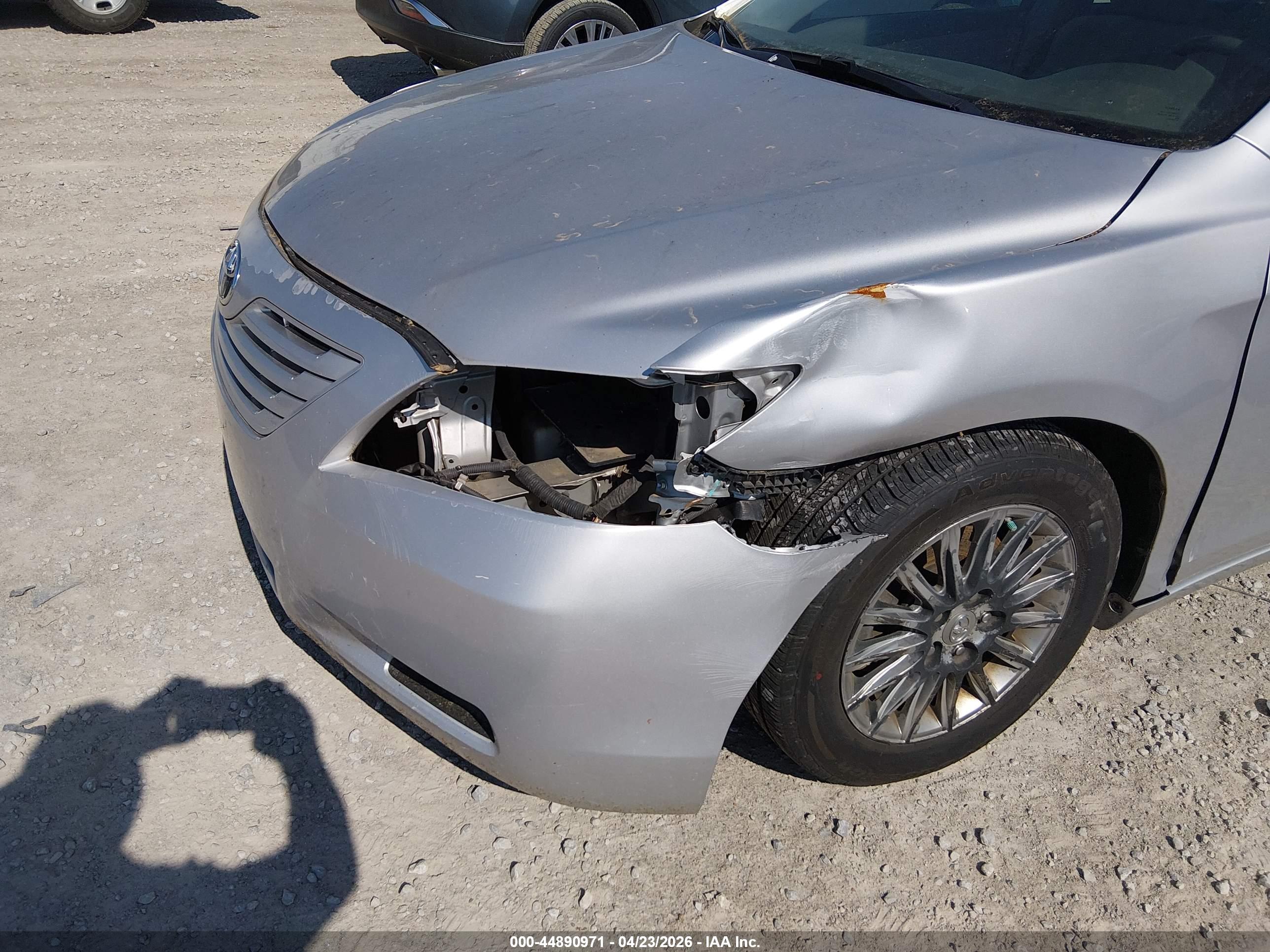 TOYOTA CAMRY image 6